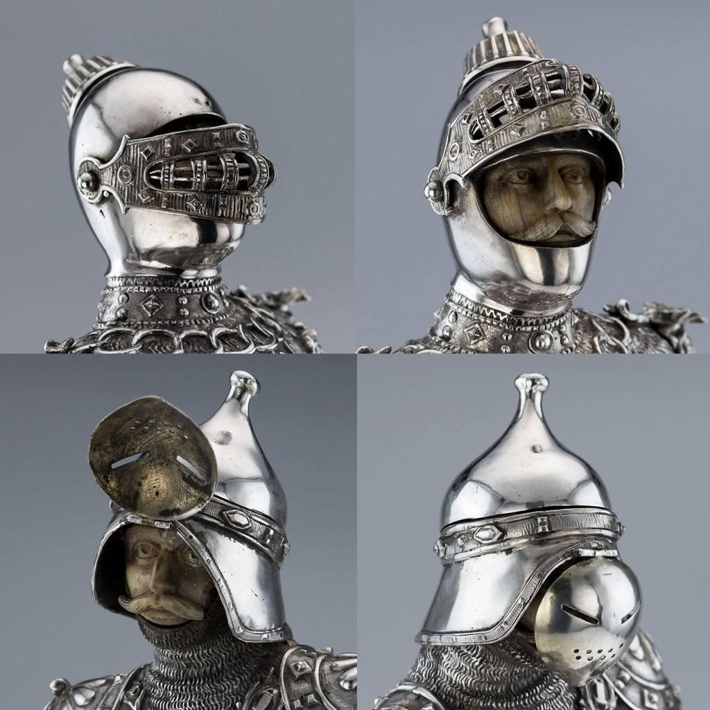 Antique German Solid Silver Pair of Massive Knight Figures, Hanau, circa 1900 In Excellent Condition In Royal Tunbridge Wells, Kent