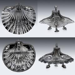 Antique 20th Century Solid Silver Paul de Lamerie Shell Dish, London, circa 1912
