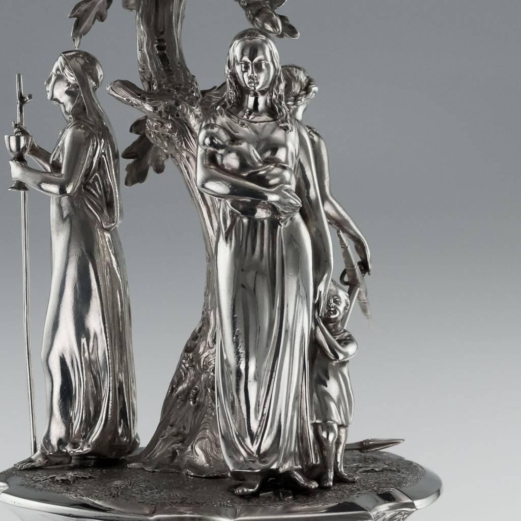 Antique 19th Century Victorian Solid Silver Figural Centrepiece, London In Excellent Condition In Royal Tunbridge Wells, Kent