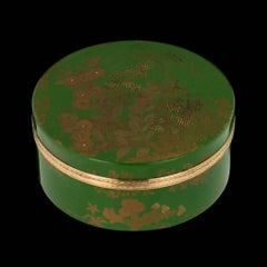 Antique French 18 Karat Gold-Mounted and Japanese Lacquer Snuff Box, circa 1780