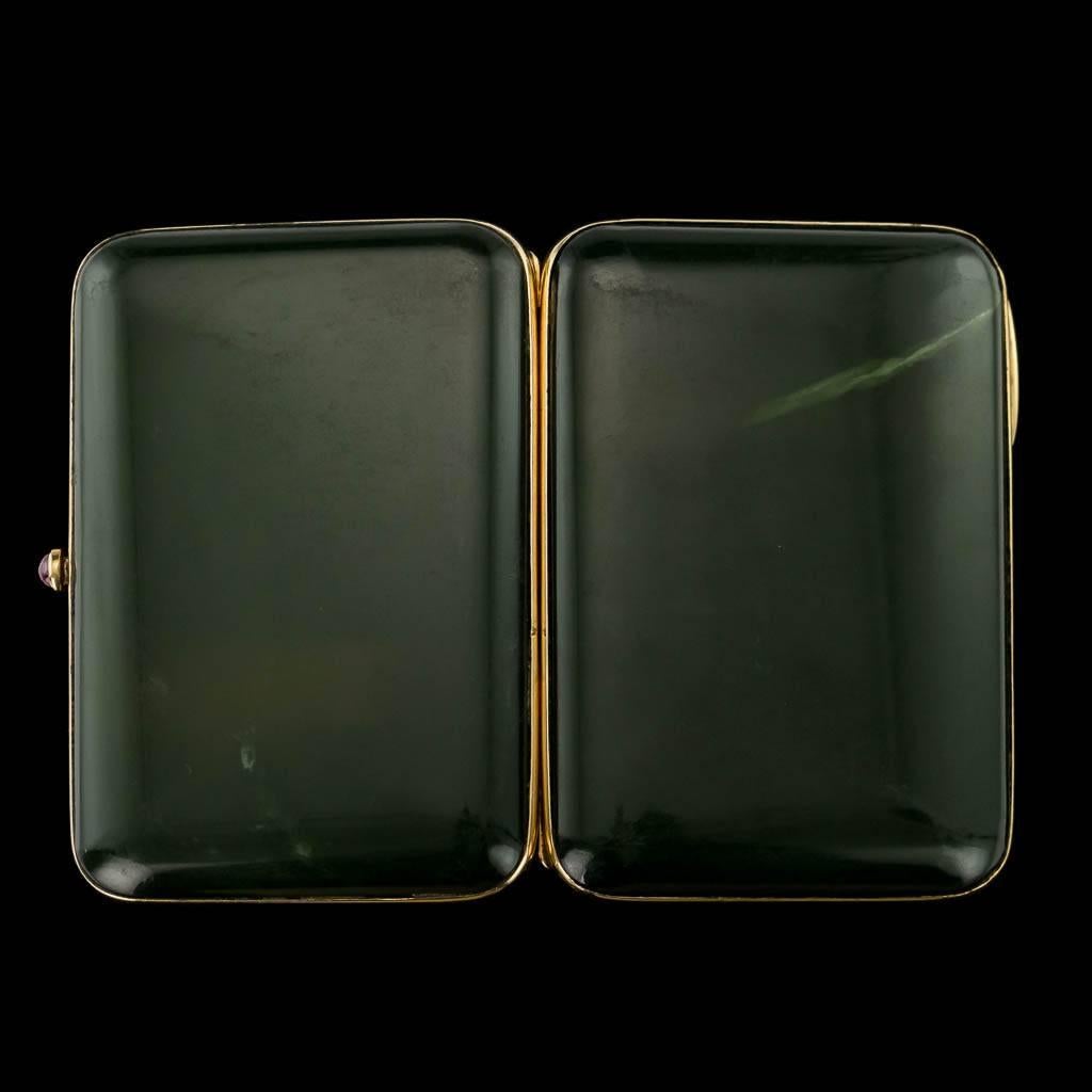 20th Century Asprey Nephrite & 18 Karat Gold Cigarette Case, London, circa 1900 In Excellent Condition In Royal Tunbridge Wells, Kent