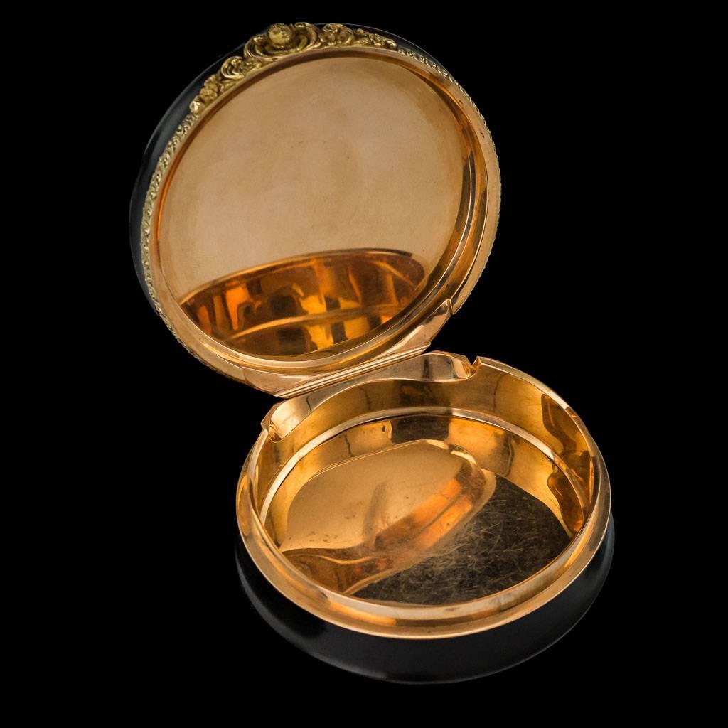 Antique French 18-Karat Gold-Mounted, Miniature Enamel Snuff Box, circa 1800 In Excellent Condition In Royal Tunbridge Wells, Kent
