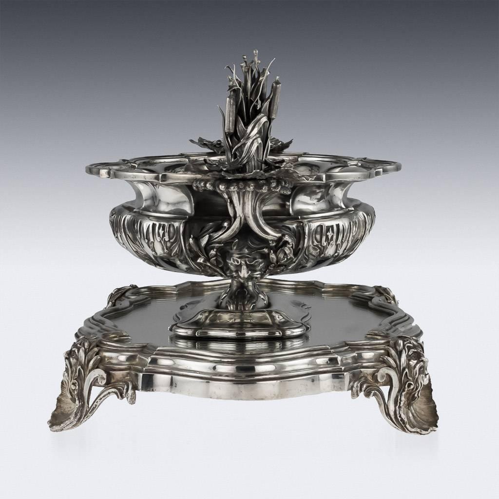 English Antique 19th Century Georgian Solid Silver Centrepiece Bowl on Stand, circa 1835