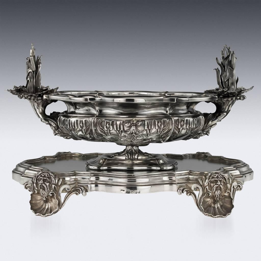 Antique 19th Century Georgian Solid Silver Centrepiece Bowl on Stand, circa 1835 In Excellent Condition In Royal Tunbridge Wells, Kent