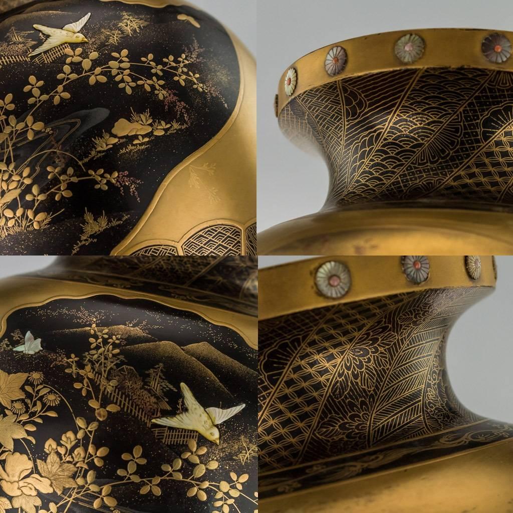 Antique Japanese Meiji Period Gold Lacquer and Shibayama Vase, circa 1890 3