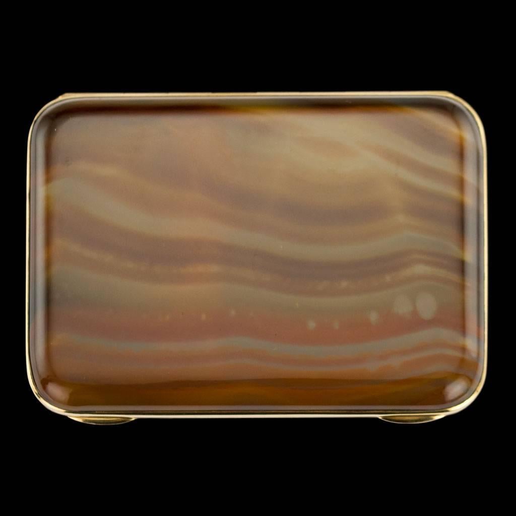 Antique French Agate and 18-Karat Gold Cigarette Case, Paris, circa 1900 In Excellent Condition In Royal Tunbridge Wells, Kent