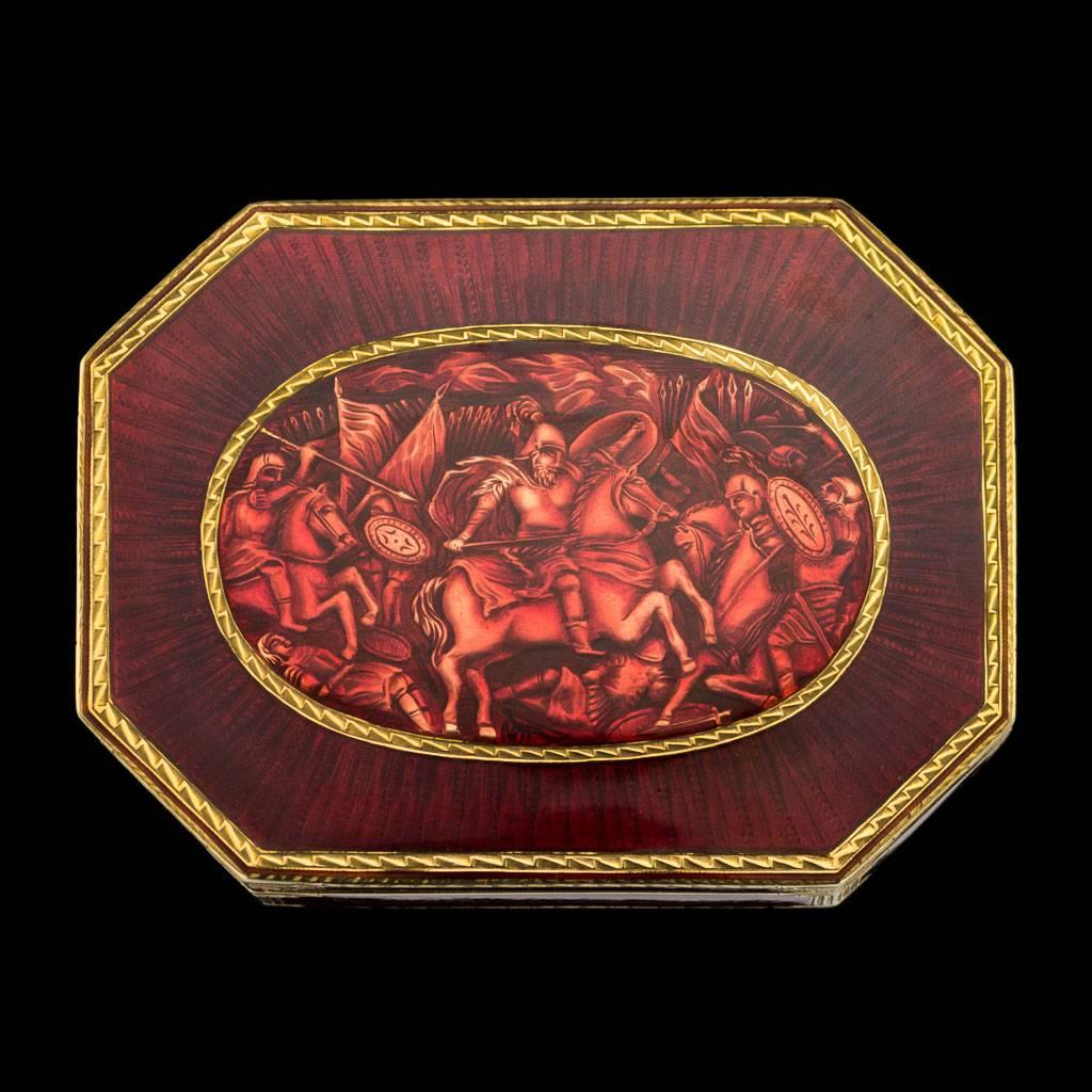 Antique mid-19th century extremely rare Indian solid 18-karat gold and enameled snuff box, the sides are beautifully engraved with a cross hatch design and hinged cover with a sunburst, the centered with a plaque depicting an ancient battle