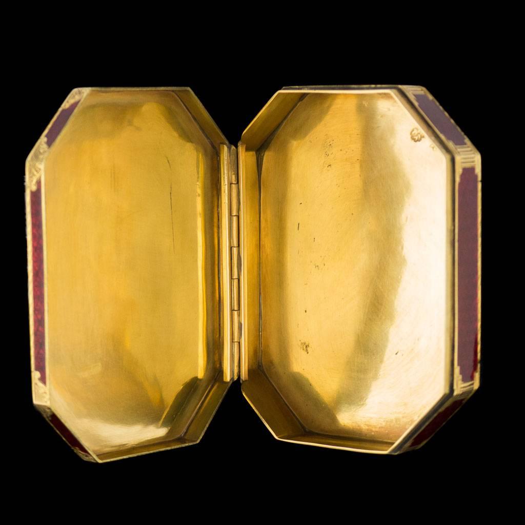 Antique 19th Century Rare Indian Enameled Gold Snuff Box Jaipur, circa 1840 1