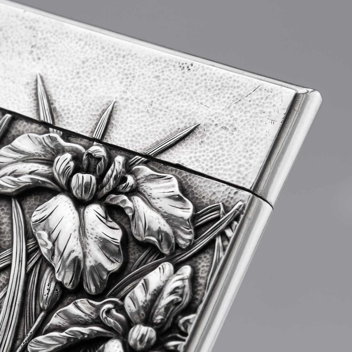 20ième siècle Ancien porte-cartes japonais Meiji en argent massif du 20e siècle, c.1900 en vente