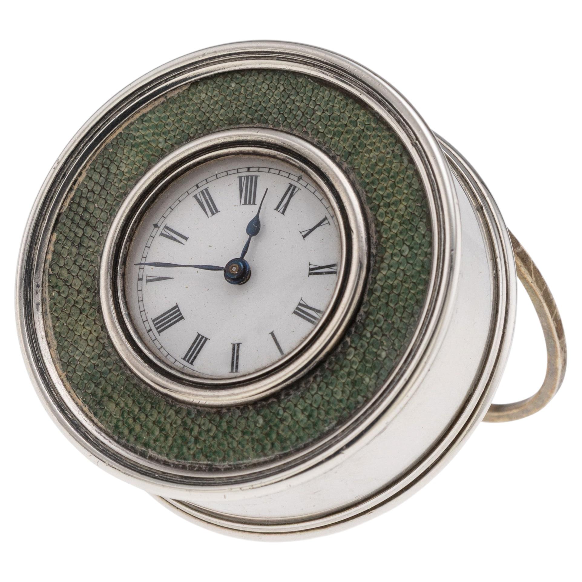 Reloj de escritorio eduardiano de plata maciza, de William Hornby, Londres, 1910 en venta