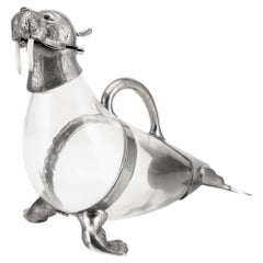 Vintage-Kuriosität aus dem 20. Jahrhundert: Vernickelter Walross-Weinkrug, um 1960