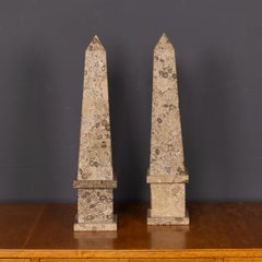 Vintage 20th Century Pair Of Italian Astracane Di Verona Marble Obelisks c.1980