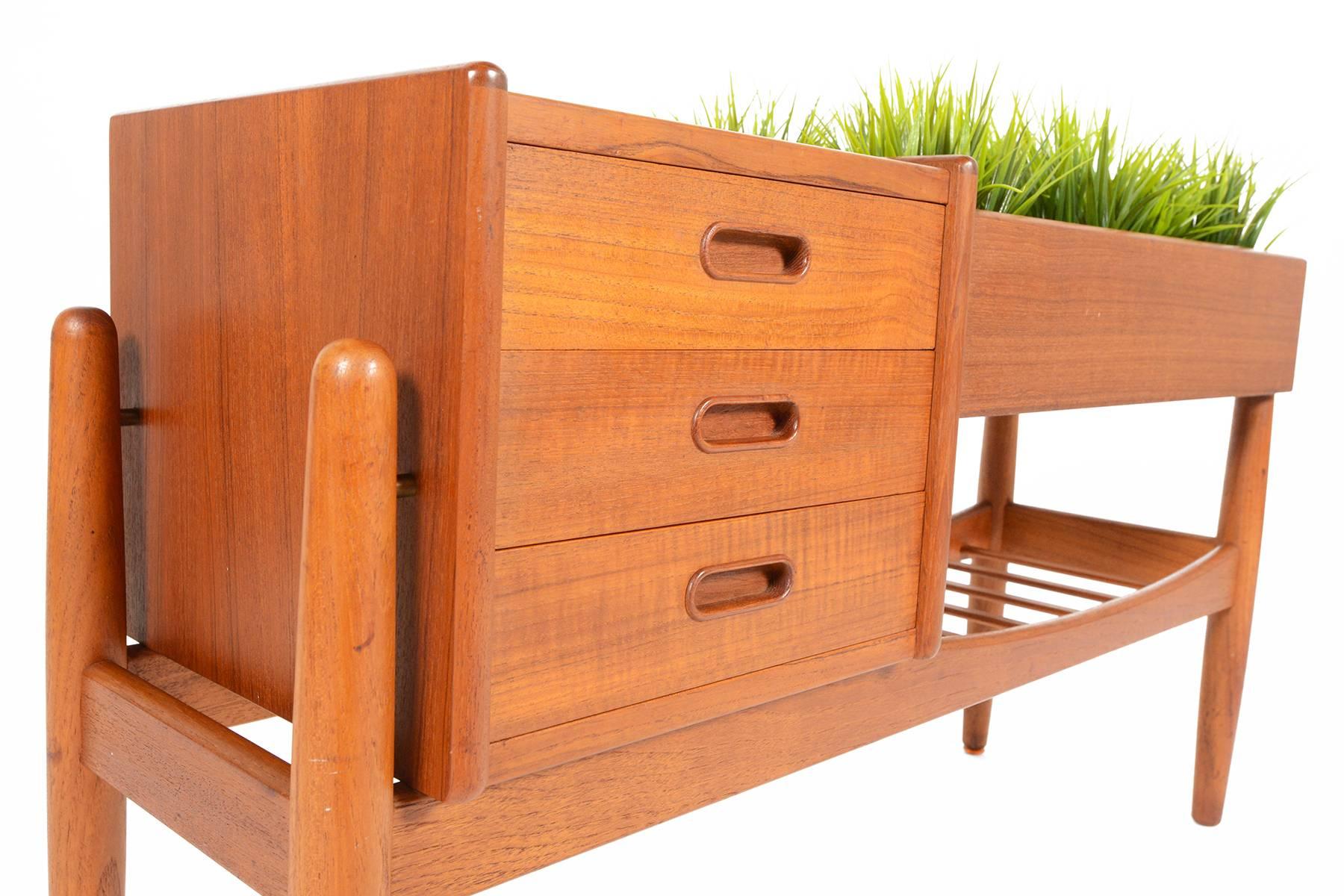 Arne Wahl Iversen Teak Planter and Entry Chest 3