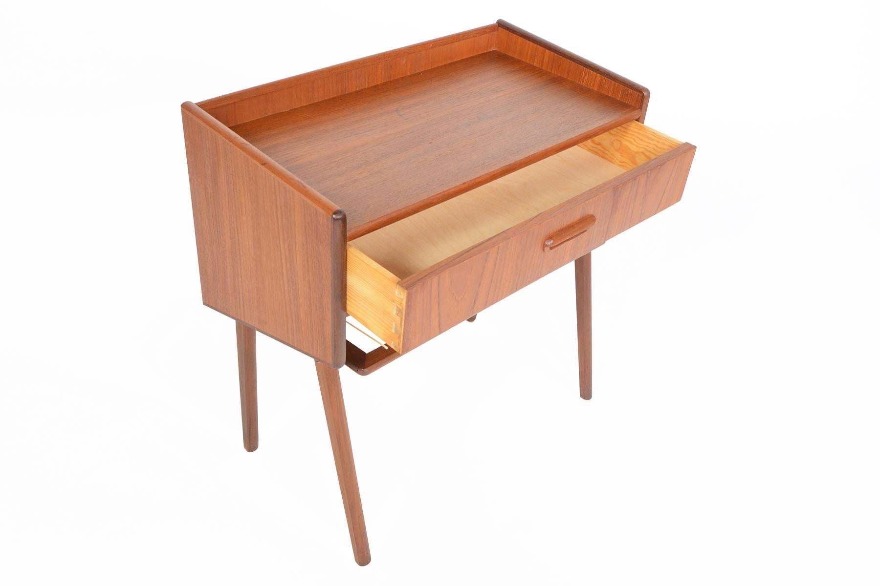 Scandinavian Modern Danish Modern V-Legged Teak Entry Chest