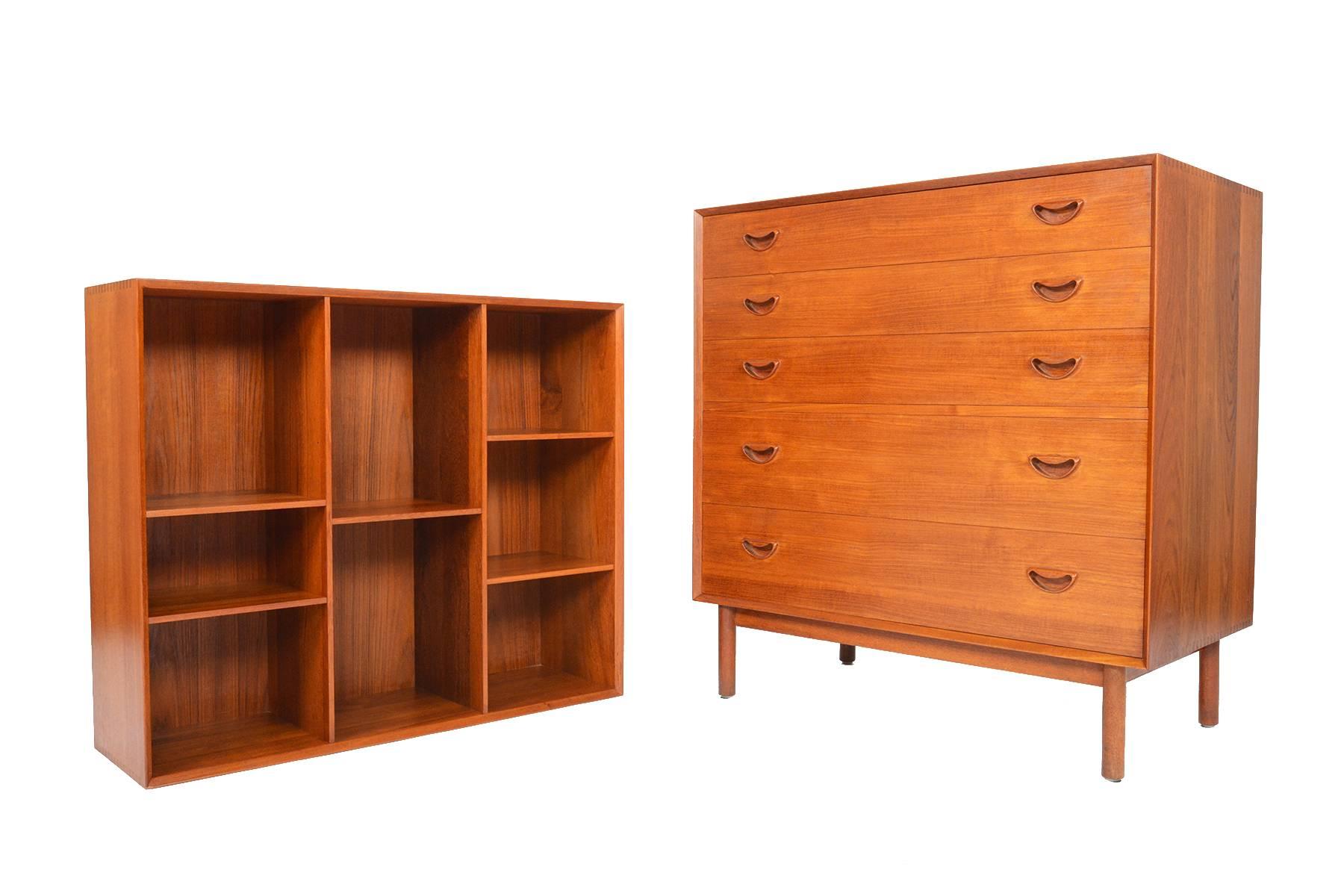 This Danish modern Mid-Century dresser with bookcase hutch was designed by Peter Hvidt and manufactured by Søborg Møbelfabrik and is a versatile storage piece for any modern home! With excellent craftsmanship throughout, Hvidt's signature solid teak