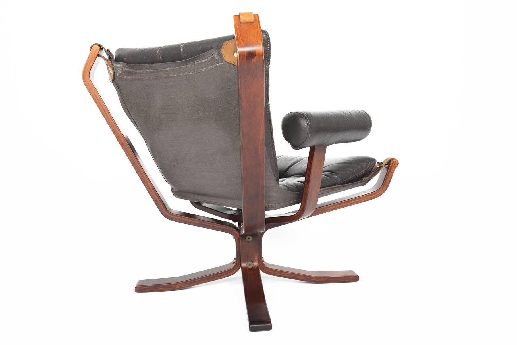 Leather Pair of Armed Falcon Chairs by Sigurd Ressell