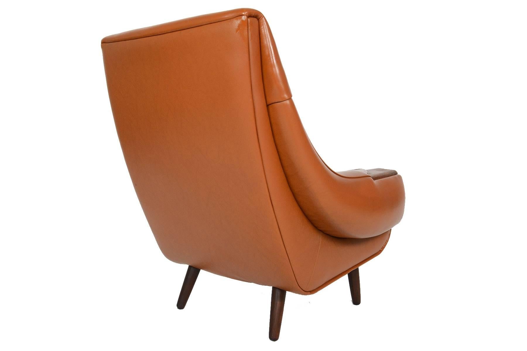 H.W. Klein for Bramin Rosewood Pawed Lounge Chair In Good Condition In Berkeley, CA