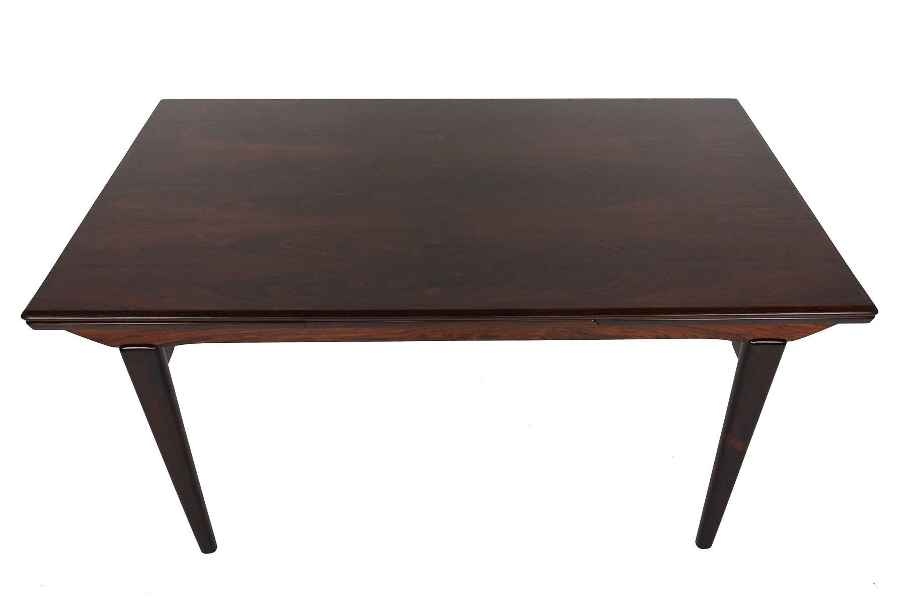 Mid-20th Century Brazilian Rosewood Draw-Leaf Dining Table