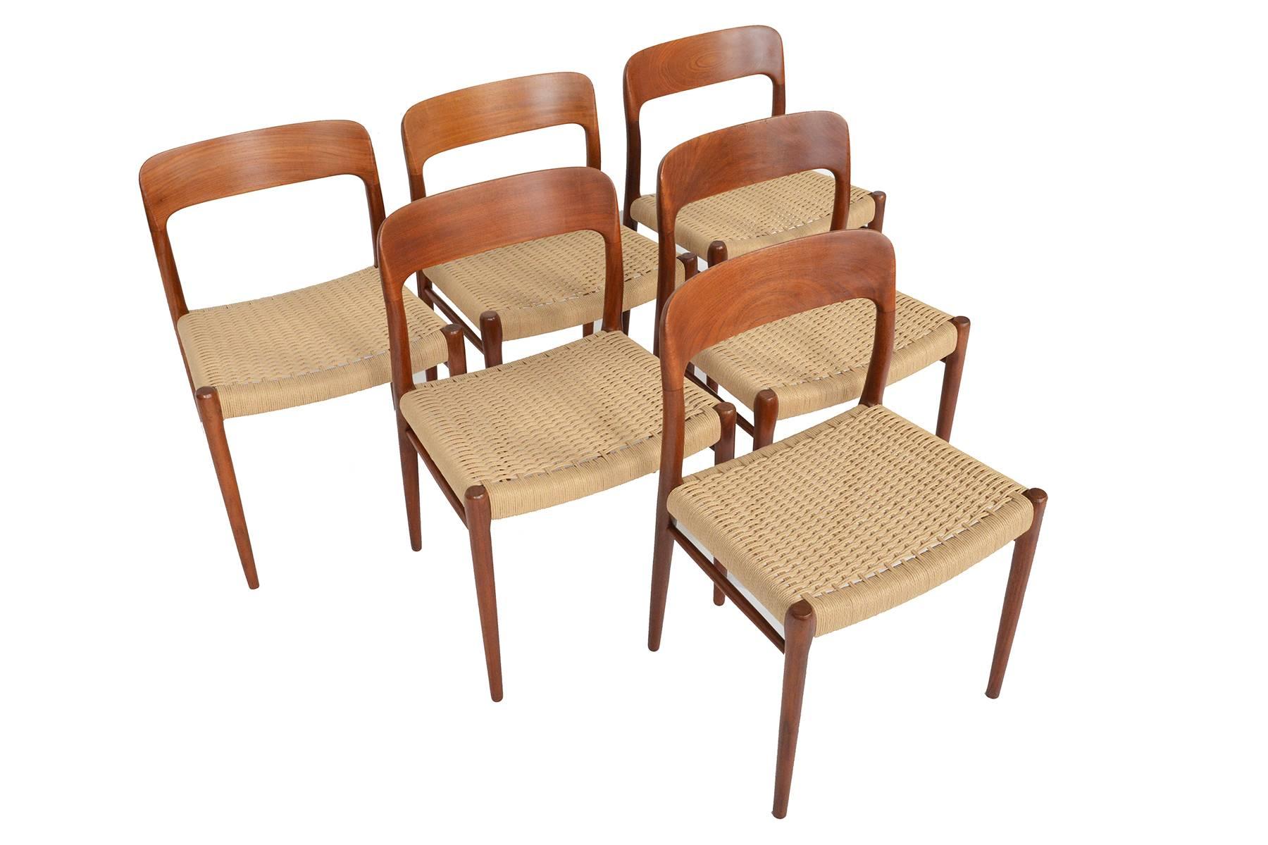 Scandinavian Modern Set of Six Møller Model 75 Teak Dining Chairs