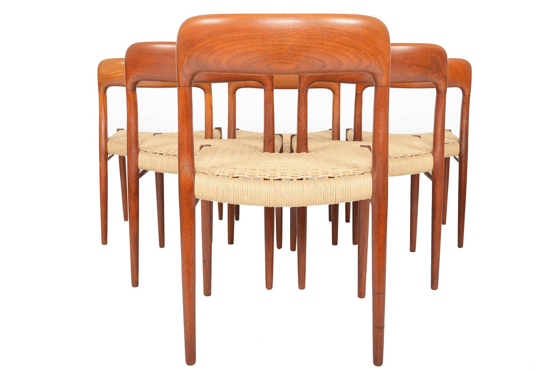 Set of Six Møller Model 75 Teak Dining Chairs In Excellent Condition In Berkeley, CA