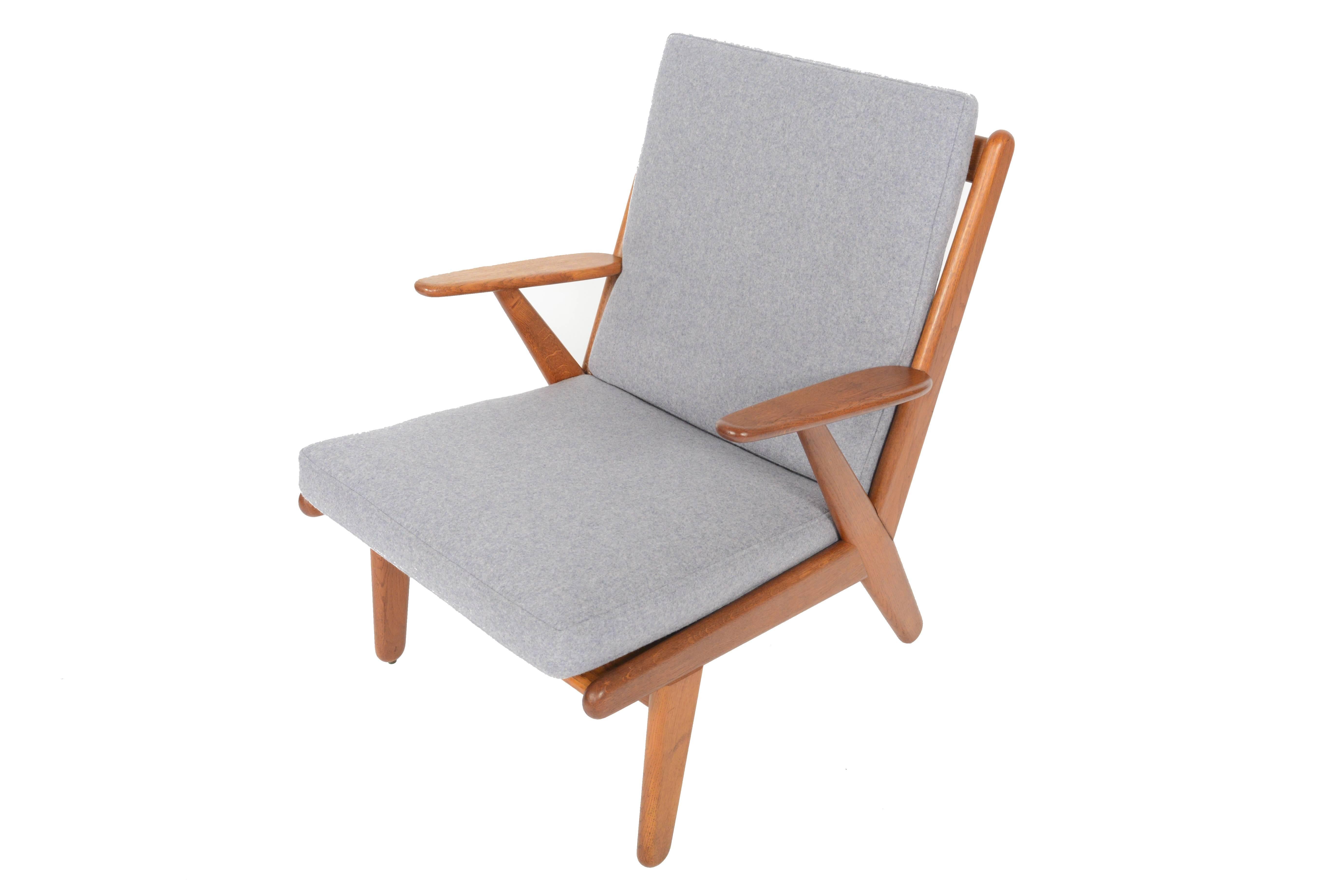Poul Volther J53 Oak Lounge Chair In Excellent Condition In Berkeley, CA