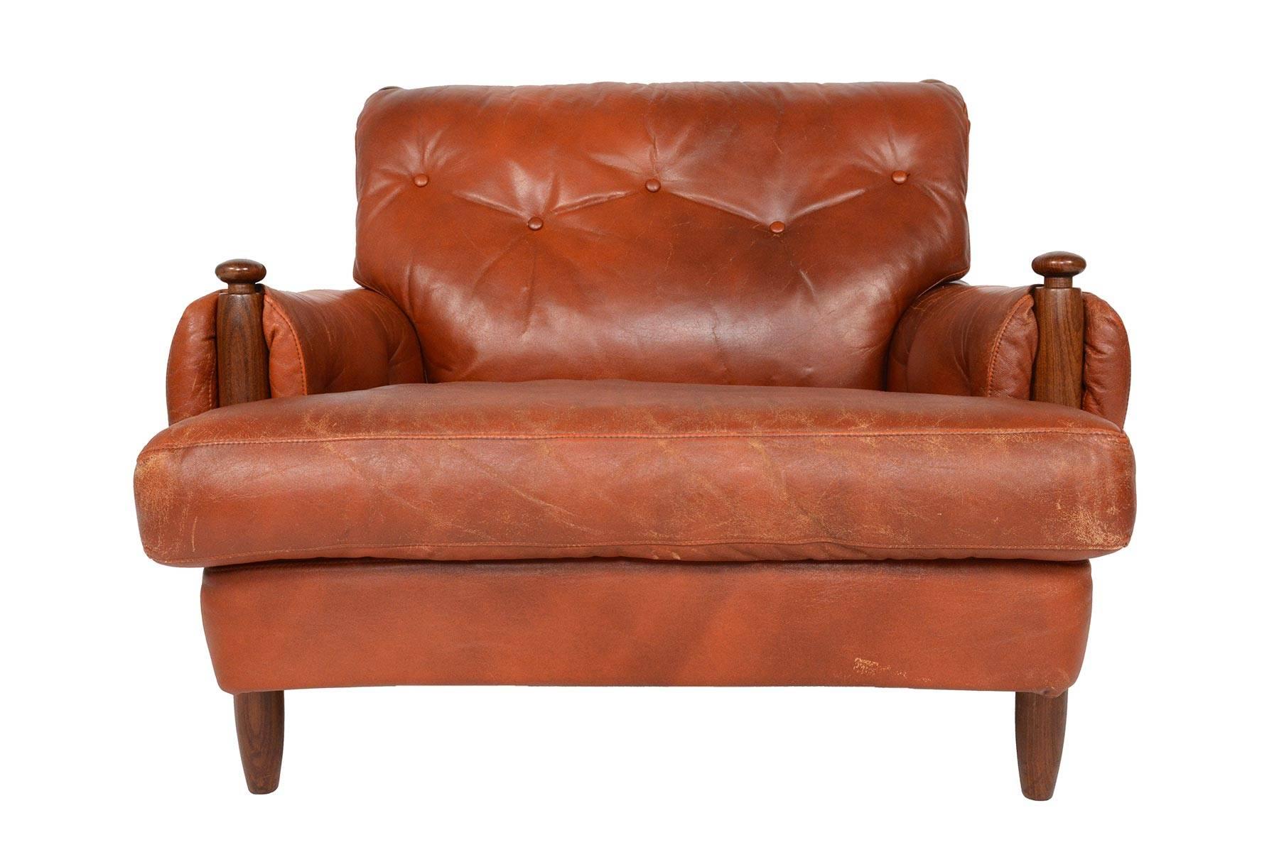Walnut and Leather Brazilian Style Lounge Chair 4