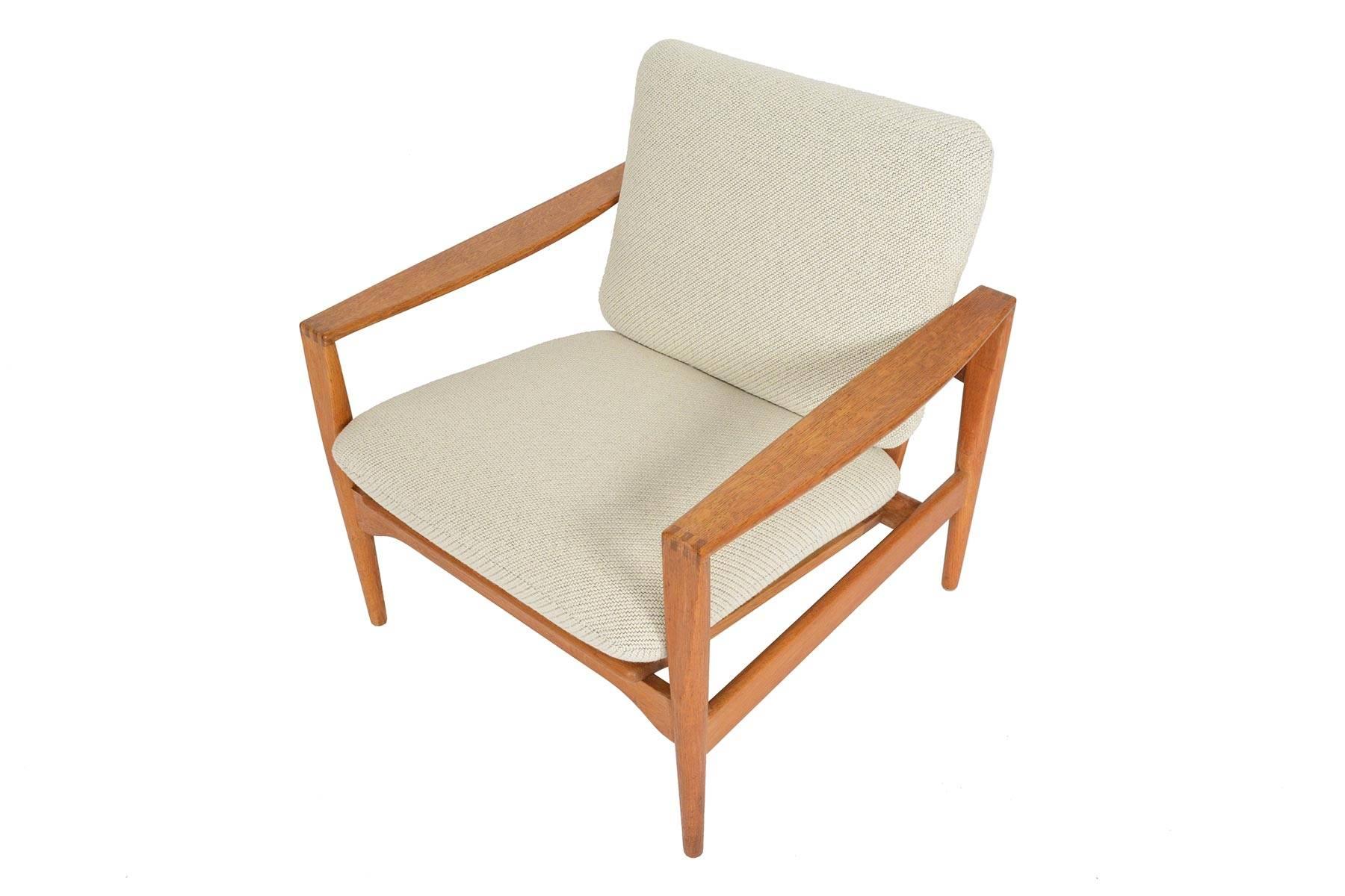 Illum Wikkelsø Ek Lounge Chair in Oak               2