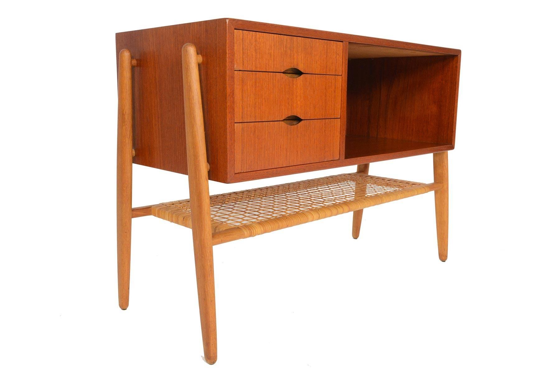 Danish Modern Teak and Oak Entry Chest with Rack In Excellent Condition In Berkeley, CA