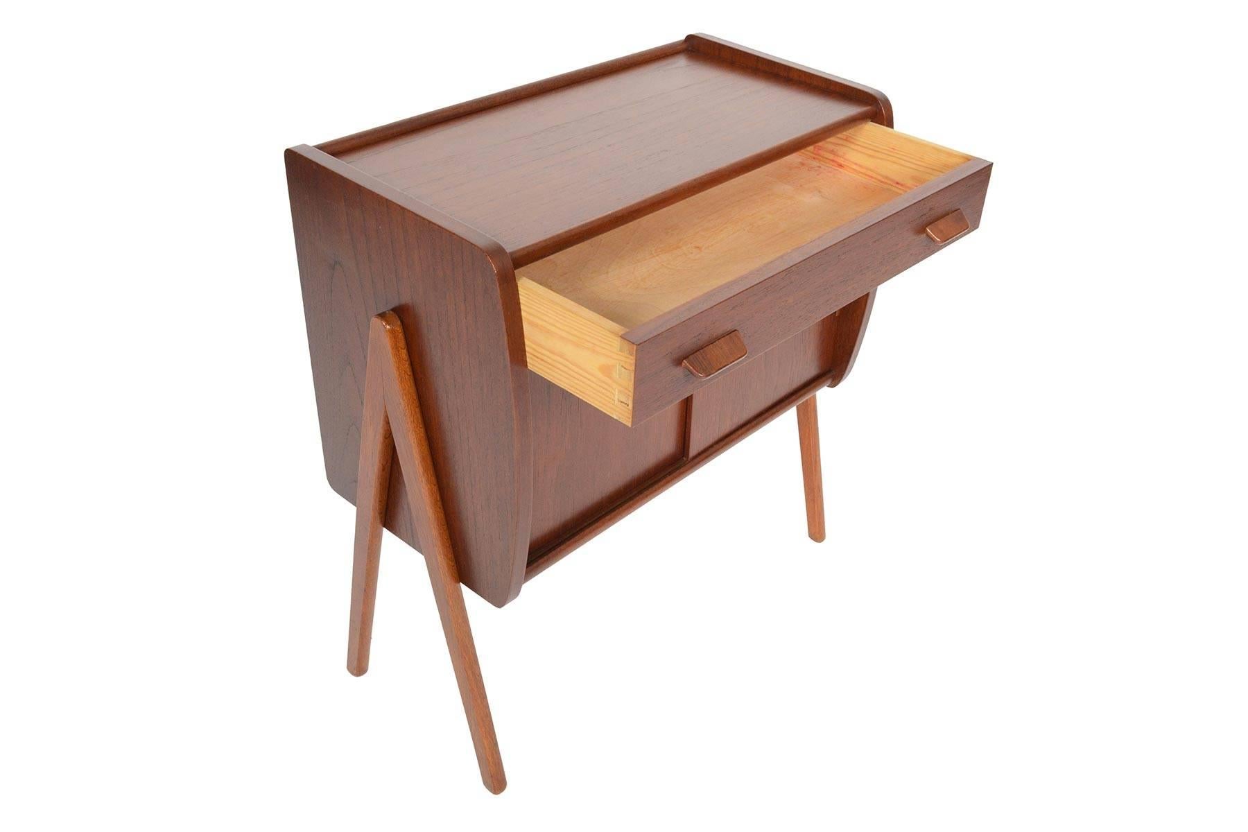 Mid-20th Century Danish Modern Teak and Oak V-Legged Entry Chest