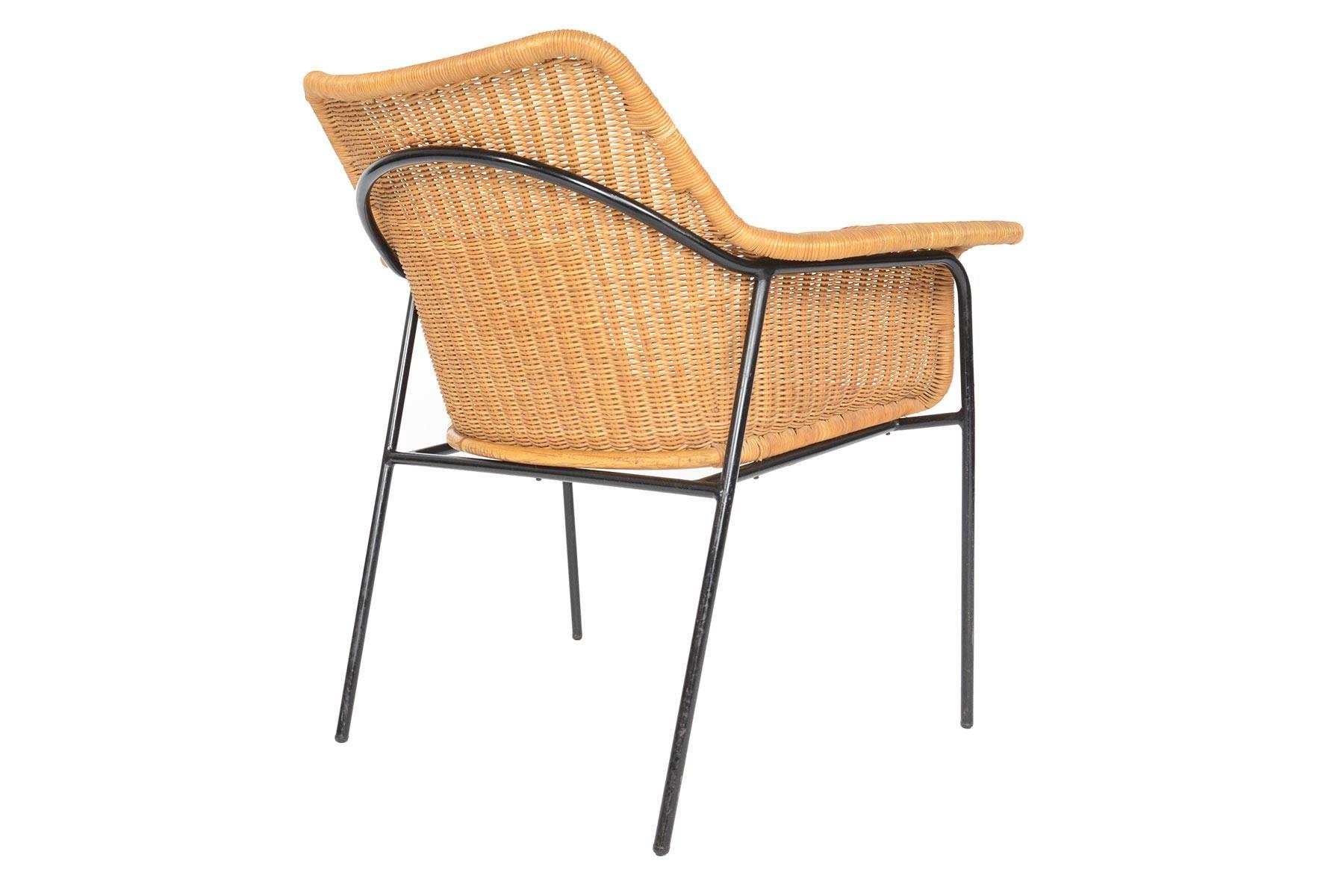 Danish Modern Wicker and Iron Lounge Chair In Good Condition In Berkeley, CA