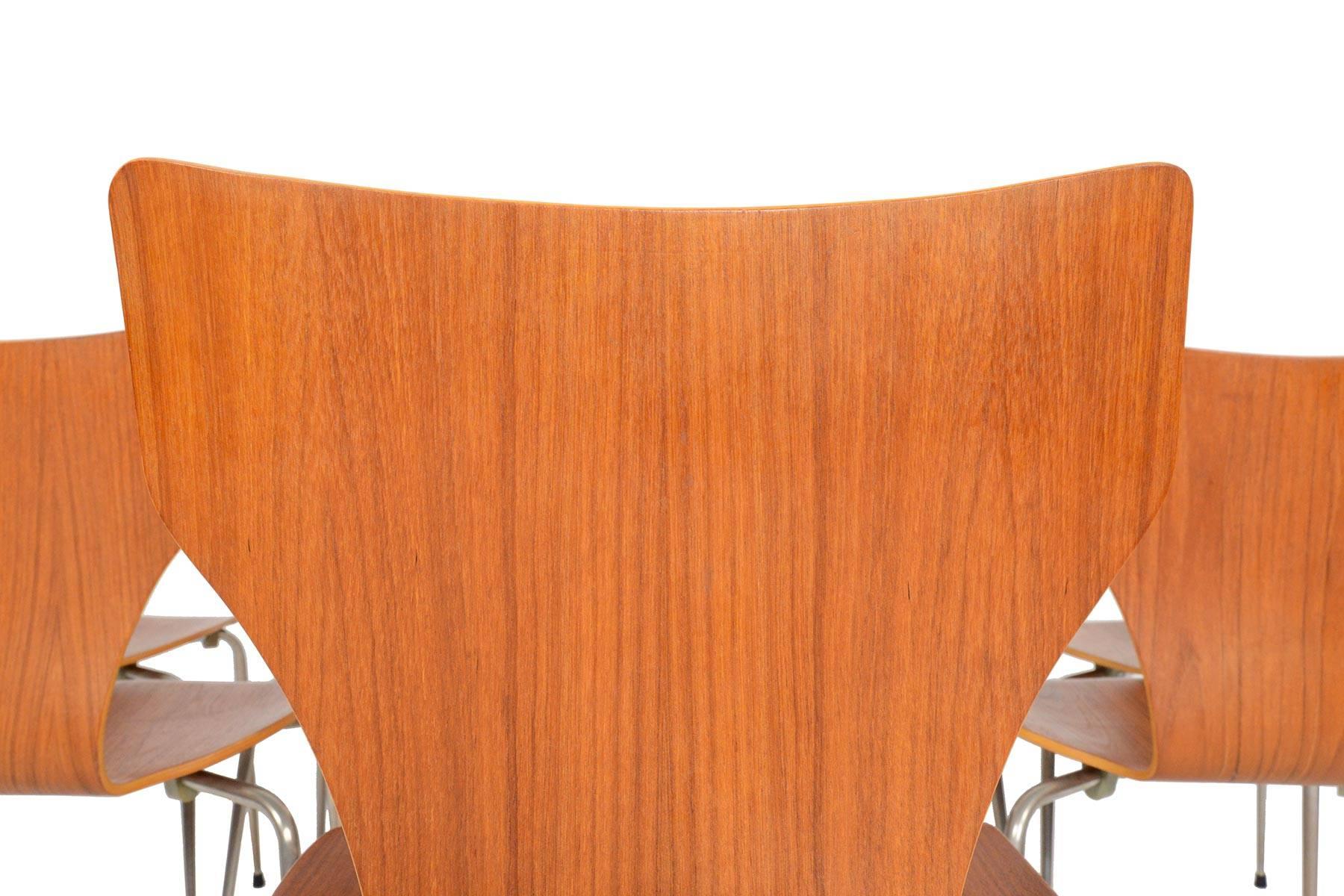 Set of Eight Danish Modern Teak Stacking Dining Chairs In Excellent Condition In Berkeley, CA