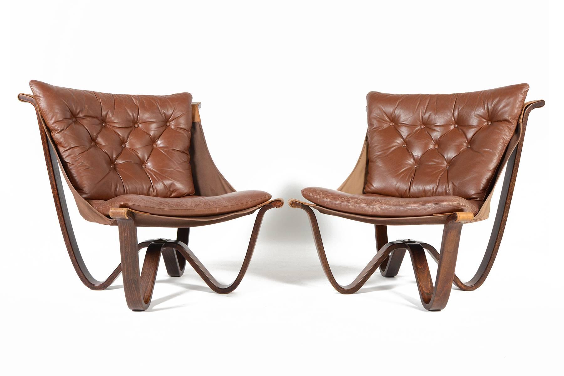Pair of Falcon Style Lounge Chairs  In Good Condition In Berkeley, CA