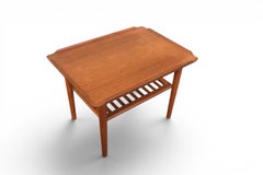 Tavolino in teak di Holger Georg Jensen con ripiano inferiore