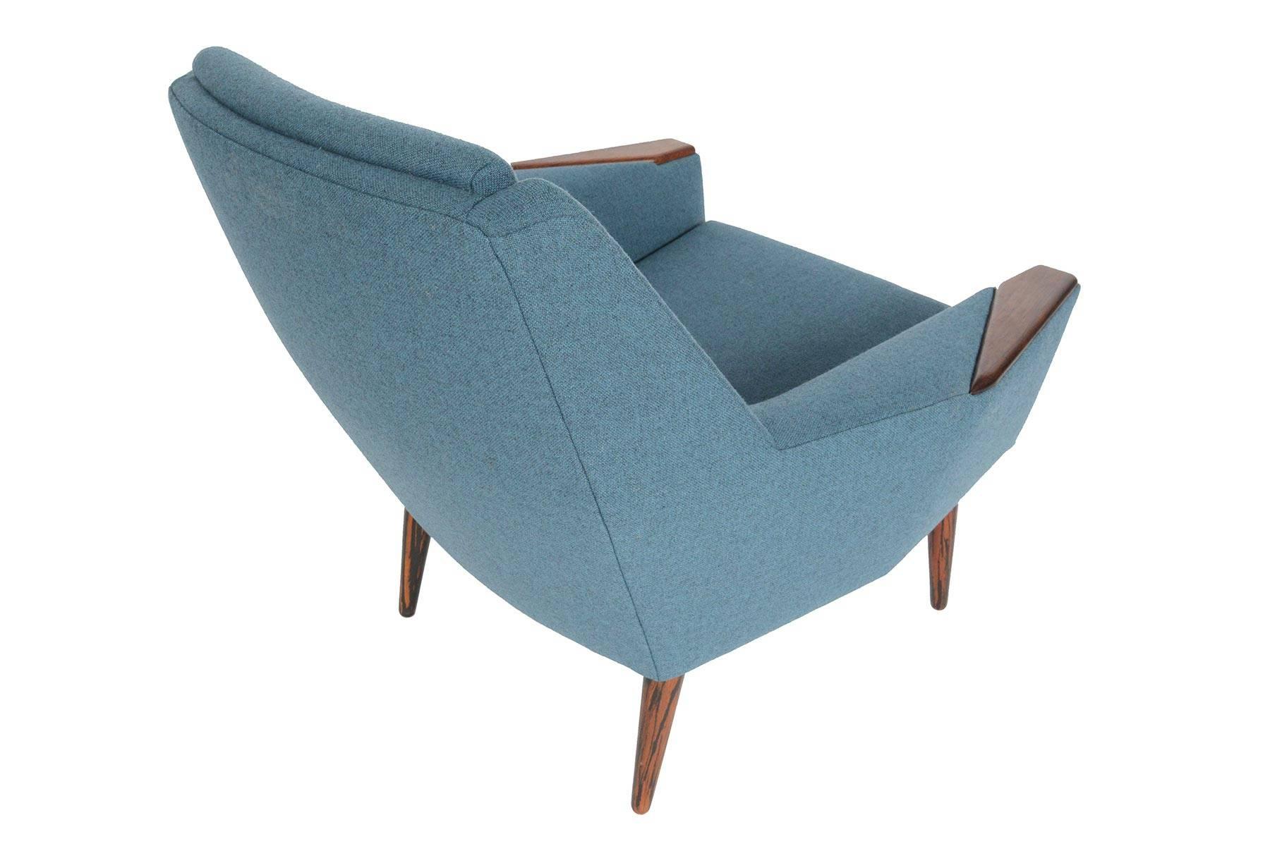 Scandinavian Modern Atomic Danish Modern Midcentury Rosewood Lounge Chair in Cerulean Wool