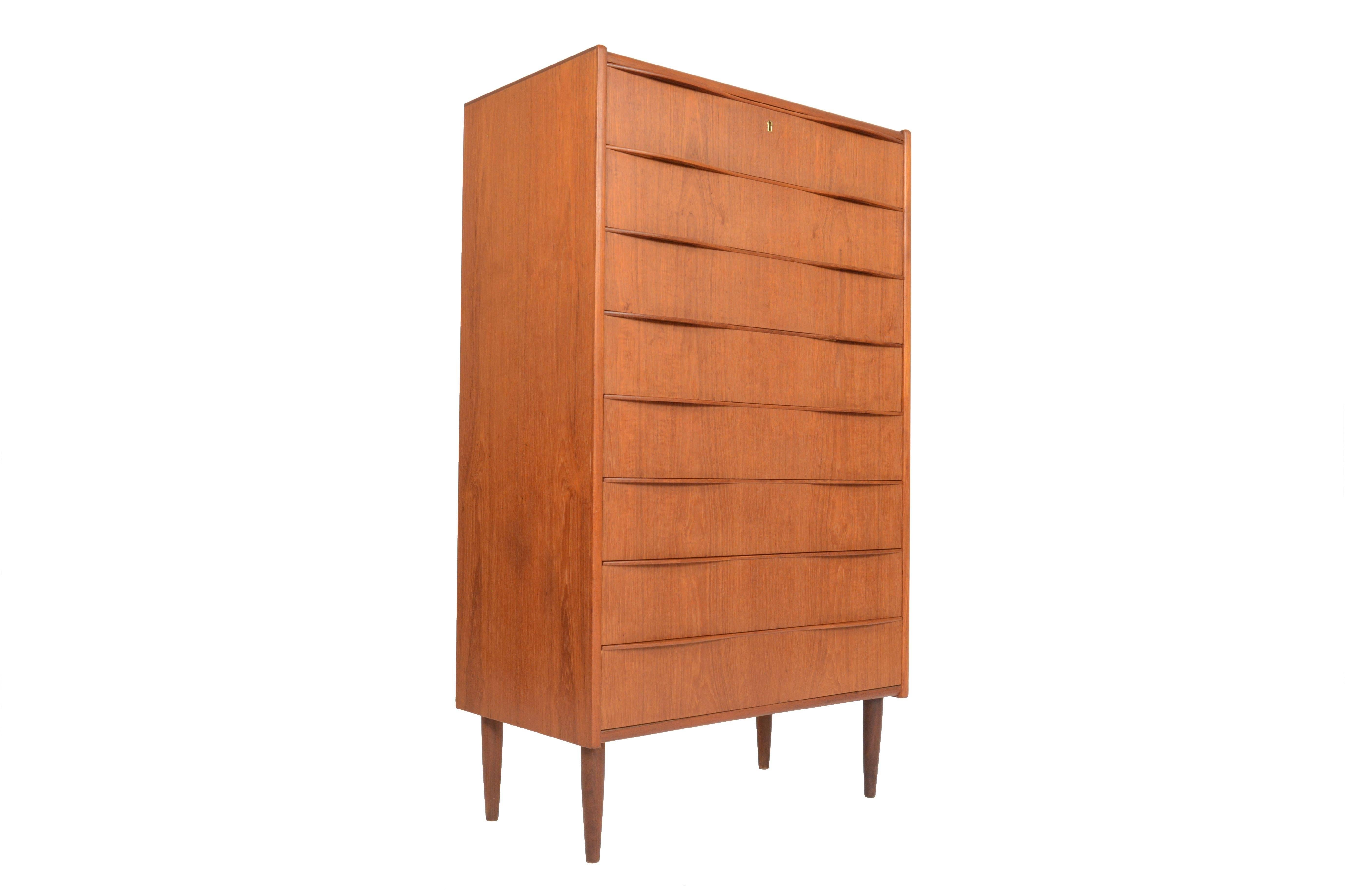 Danish Modern Midcentury Eight-Drawer Wave Pull Teak Highboy Dresser 2