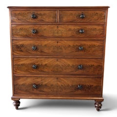 An antique 19th century Chest of 6 Drawers / Dresser