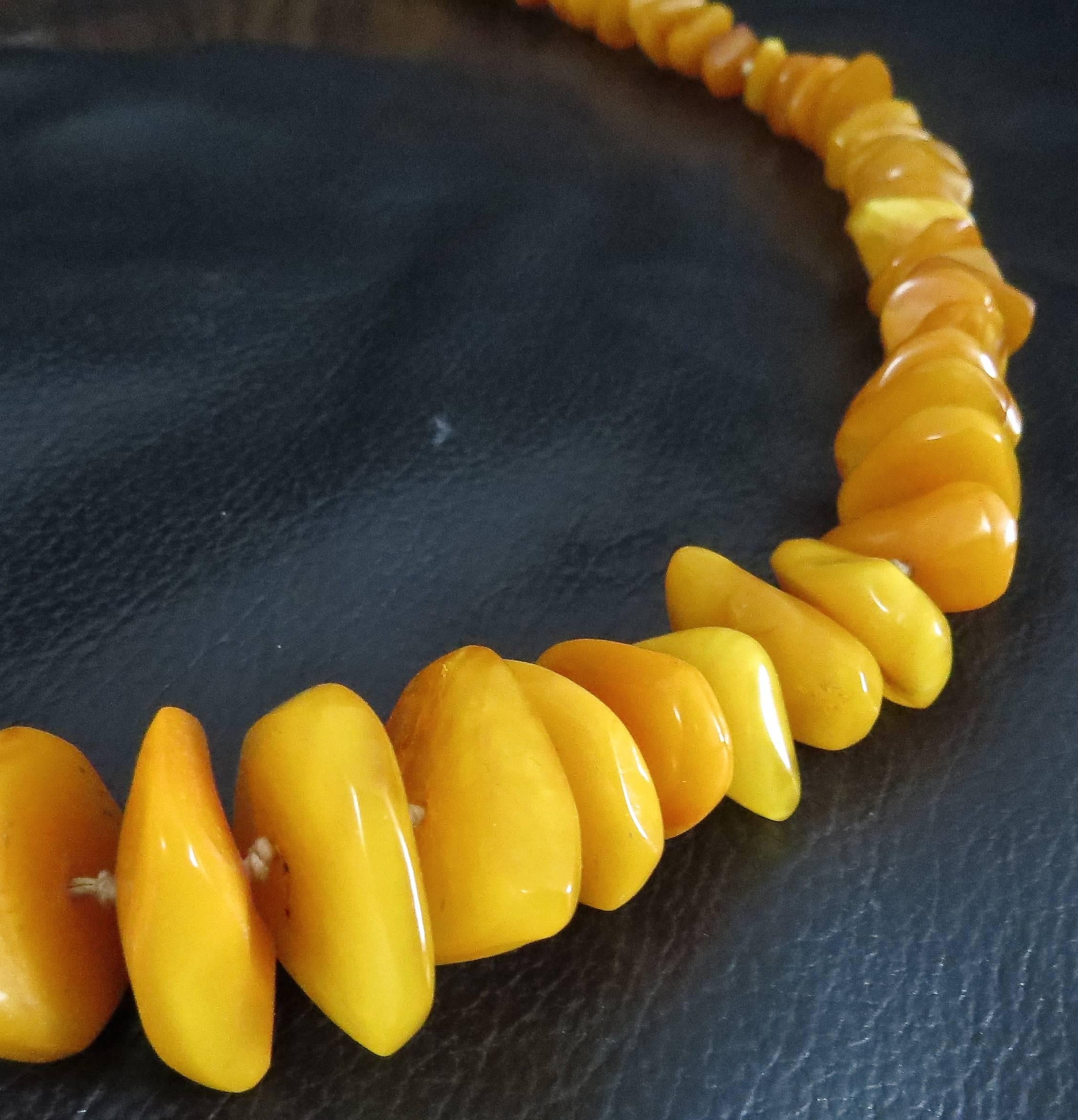 Natural baltic butterscotch egg yolk amber necklace‏.
92.2 grams.