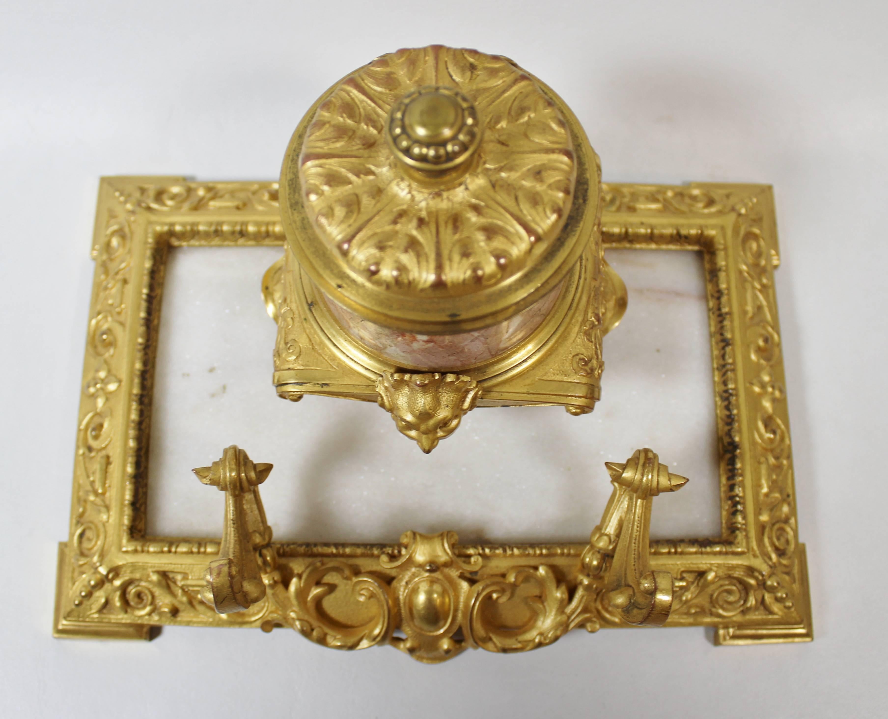 French Gilt Bronze and Marble Inkwell and Pen Holder In Good Condition For Sale In Hamilton, Ontario