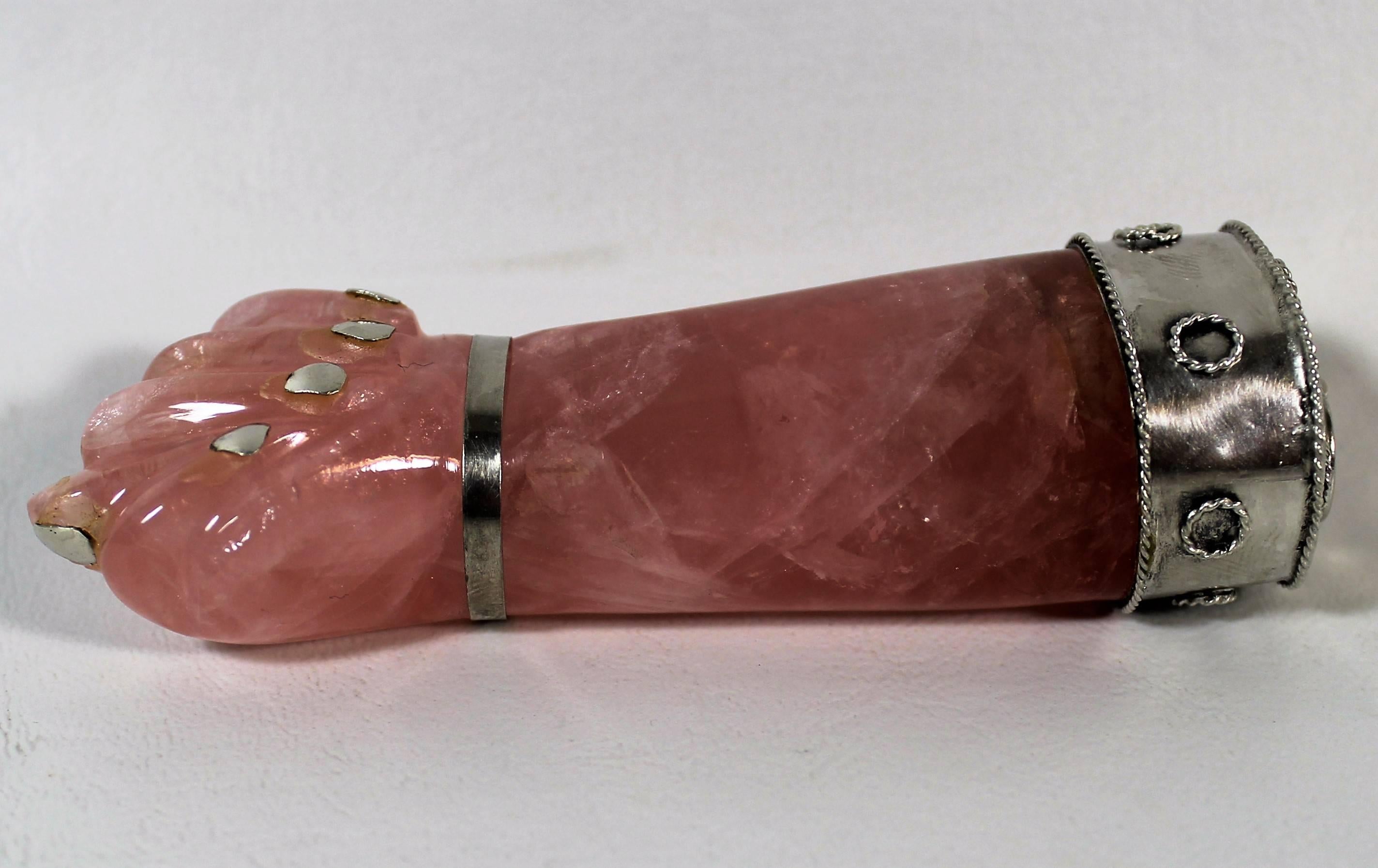 Brésilien Pendentif en argent et quartz rose brésilien en forme de tige en vente