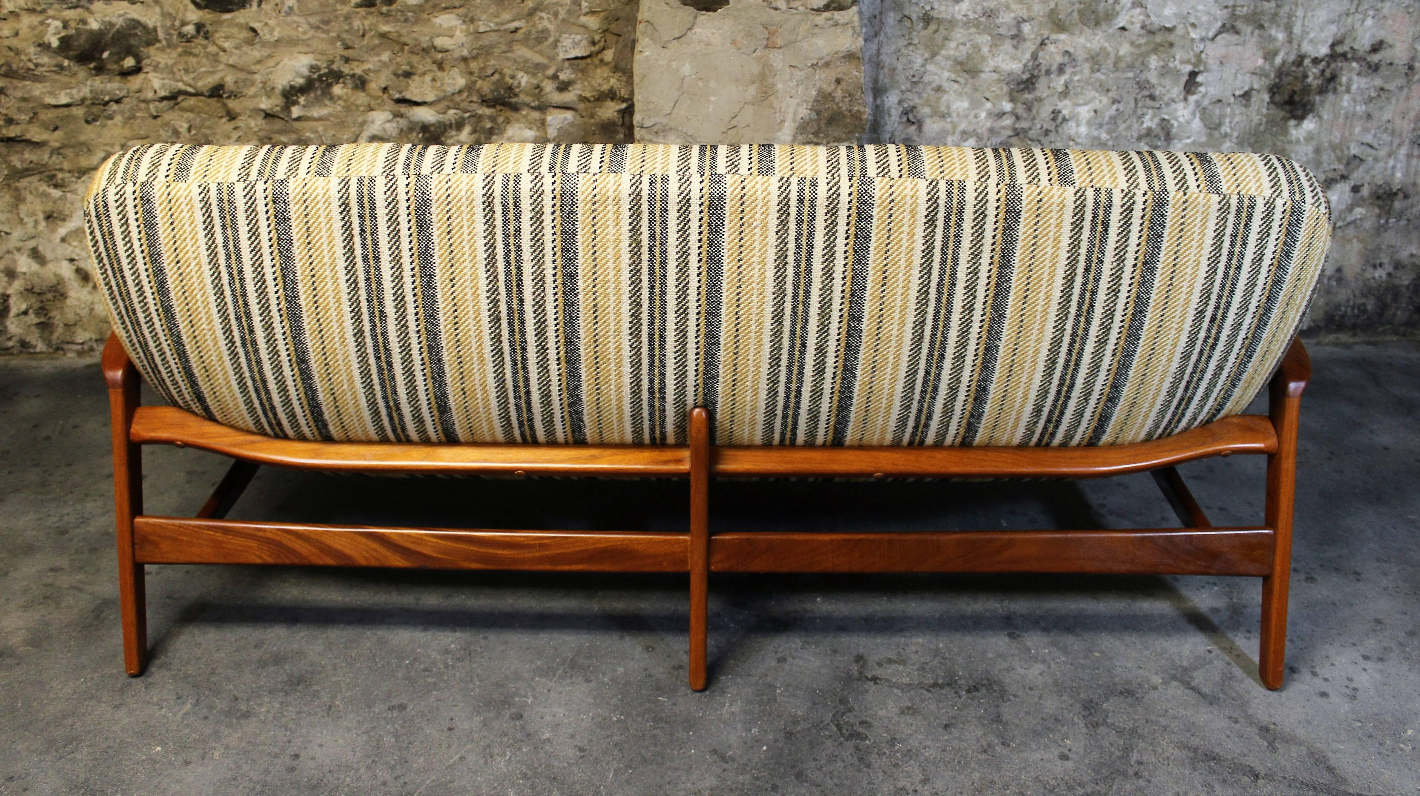 huber sofa