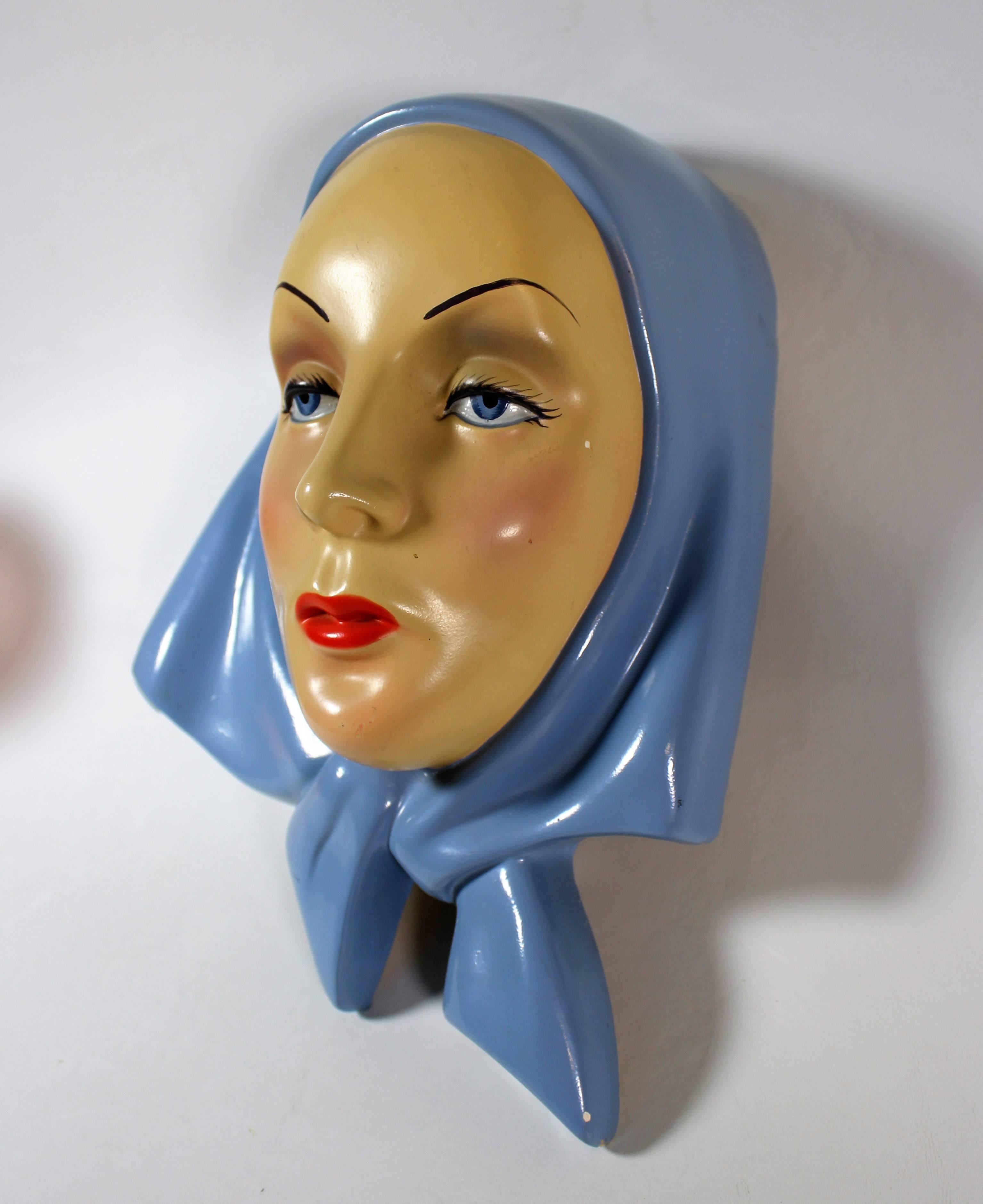 Italian Art Deco pottery mask attributed to Elena (Helen) Konig Scavini.