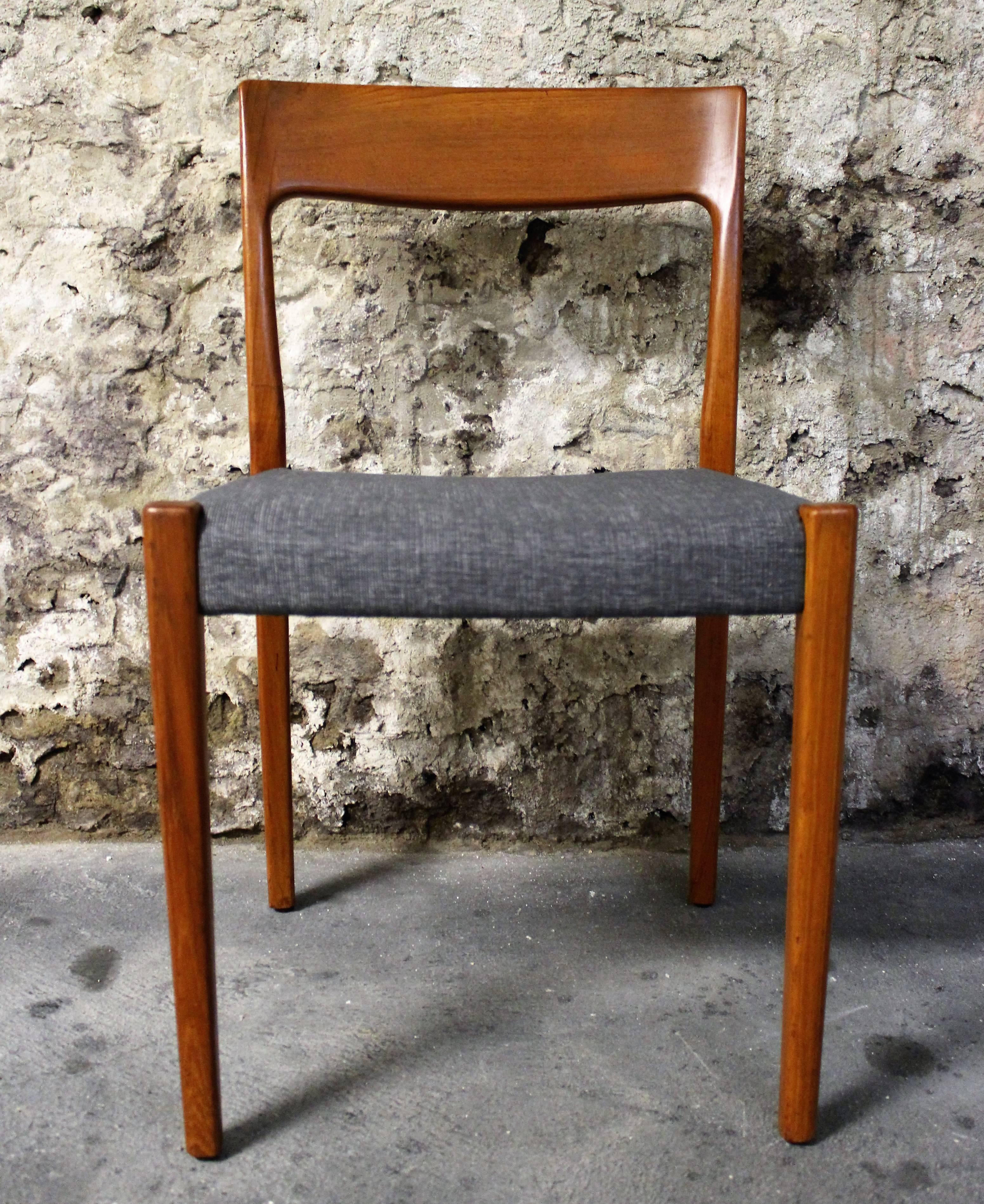Beautiful Swedish made teak dining chairs made by Svegards Markaryd. Newly upholstered in charcoal grey fabric.

Mid-Century Modern / Scandinavian Modern