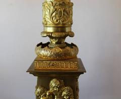 Paire de candélabres russes en bronze patiné et cristal de P. Chizhov