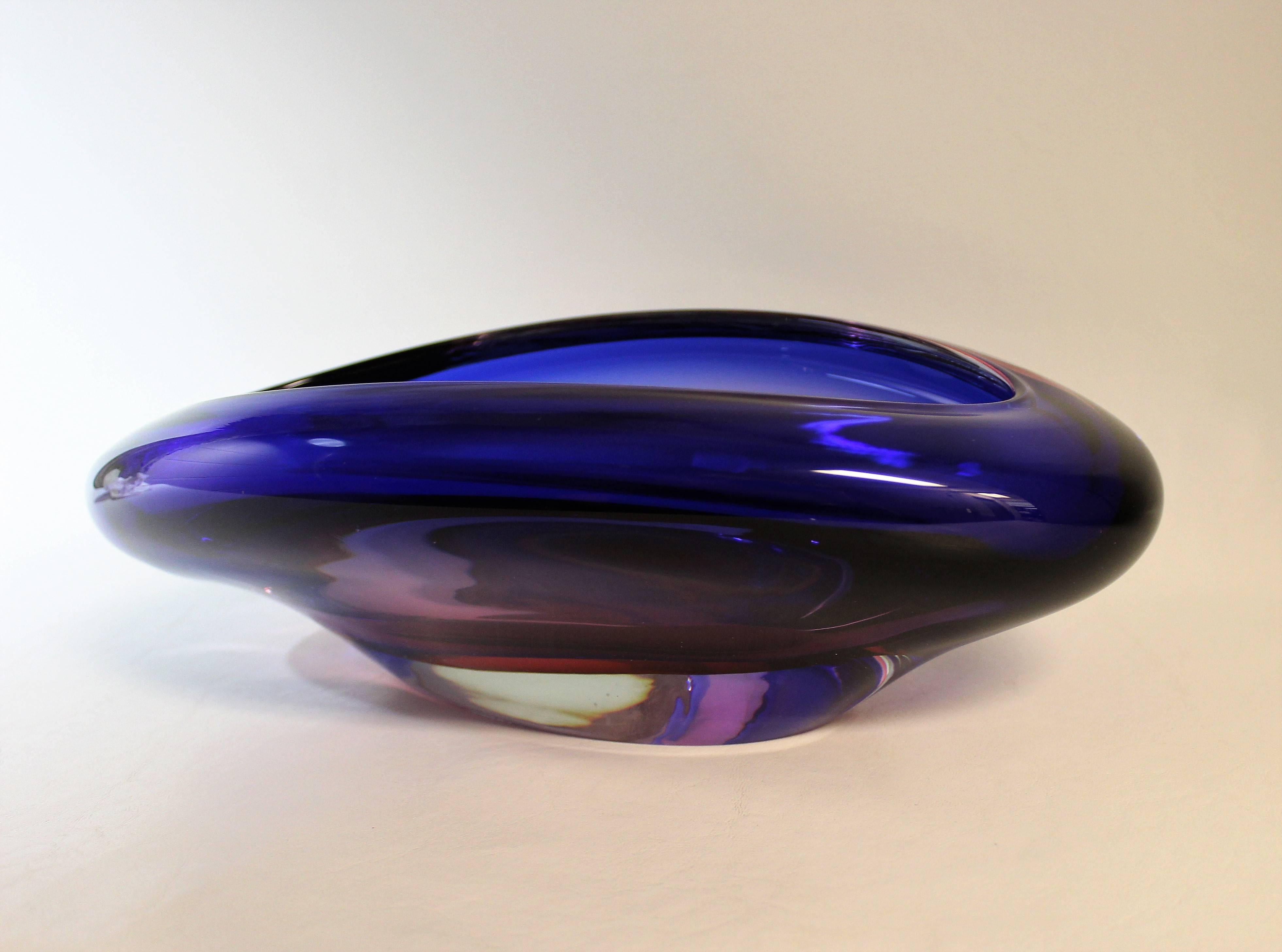 Flavio Poli designed "Valva" large handblown glass centerpiece with submerged layers in blue and purple in the “Sommerso” technique. Execution by Seguso Vetri d´Arte, Murano-Italy.