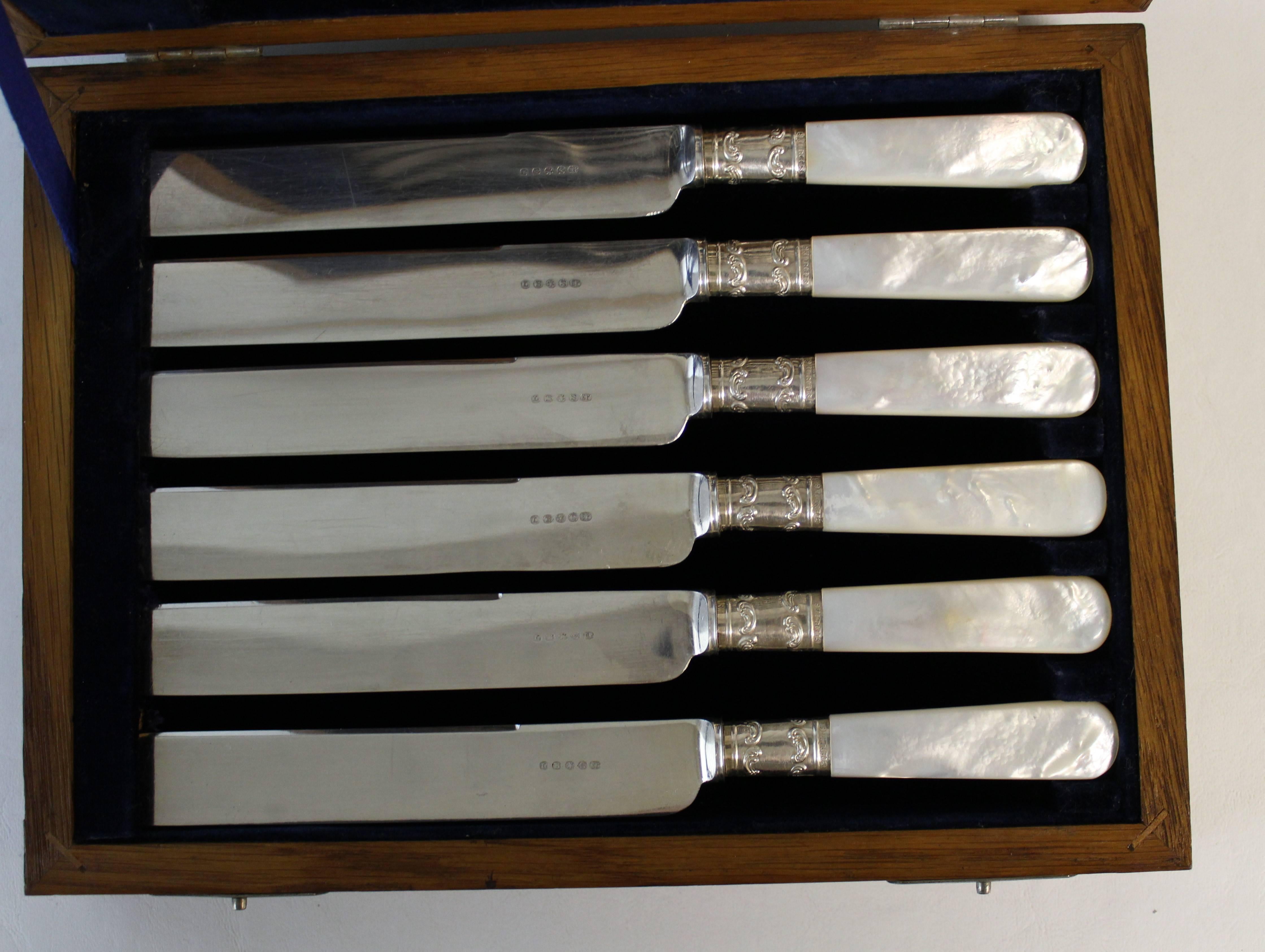 Details about   CUTLERS SILVERSMITH VINERS OF SHEFFIELD SET OF 6 PEARL HANDLED KNIVES 