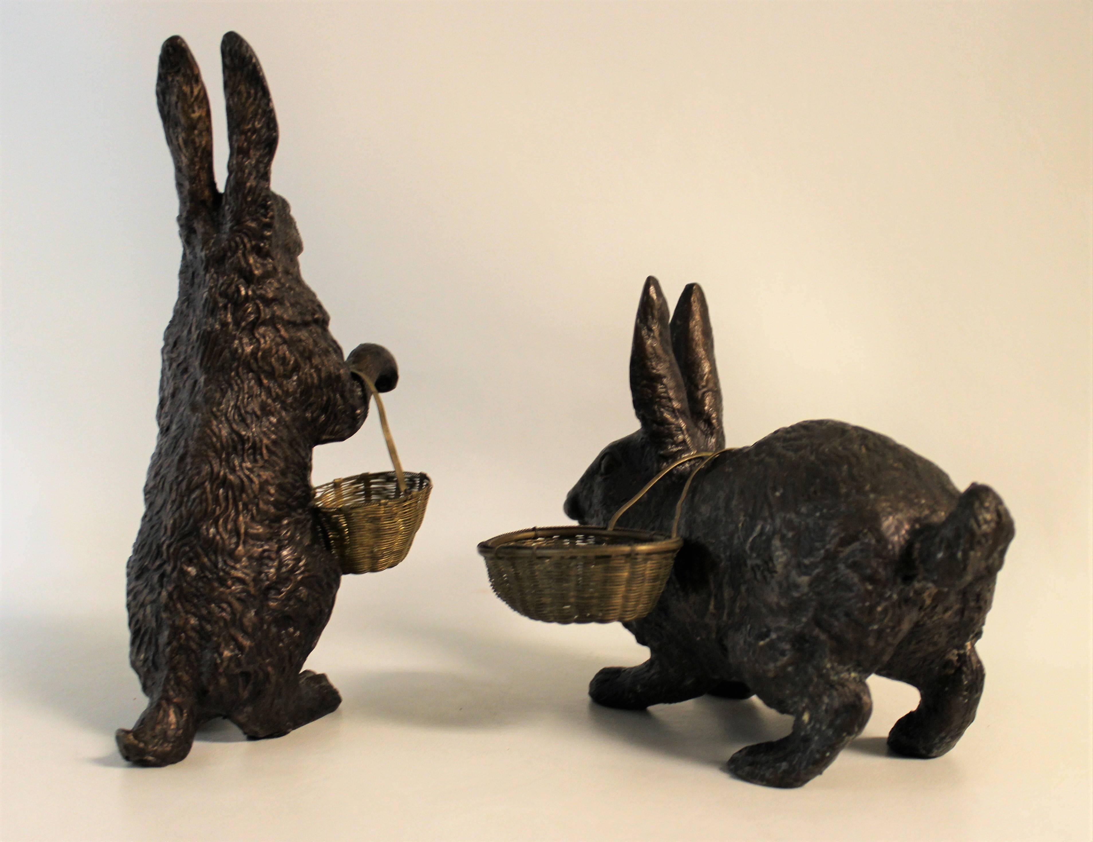 Pair of Edwardian Bronze Rabbit Sculptures In Good Condition In Hamilton, Ontario