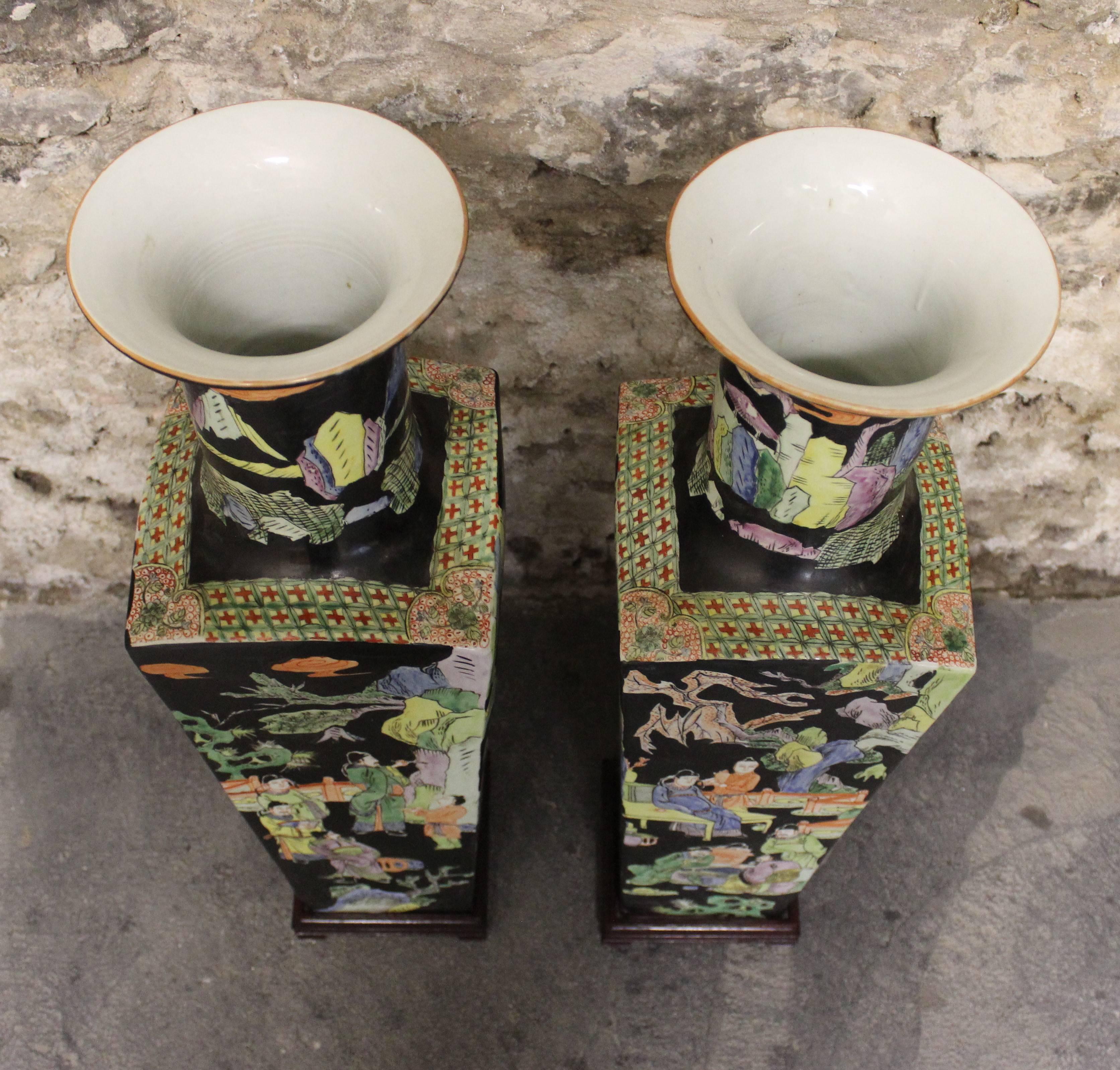 Large Pair of Chinese Porcelain Vase's 1