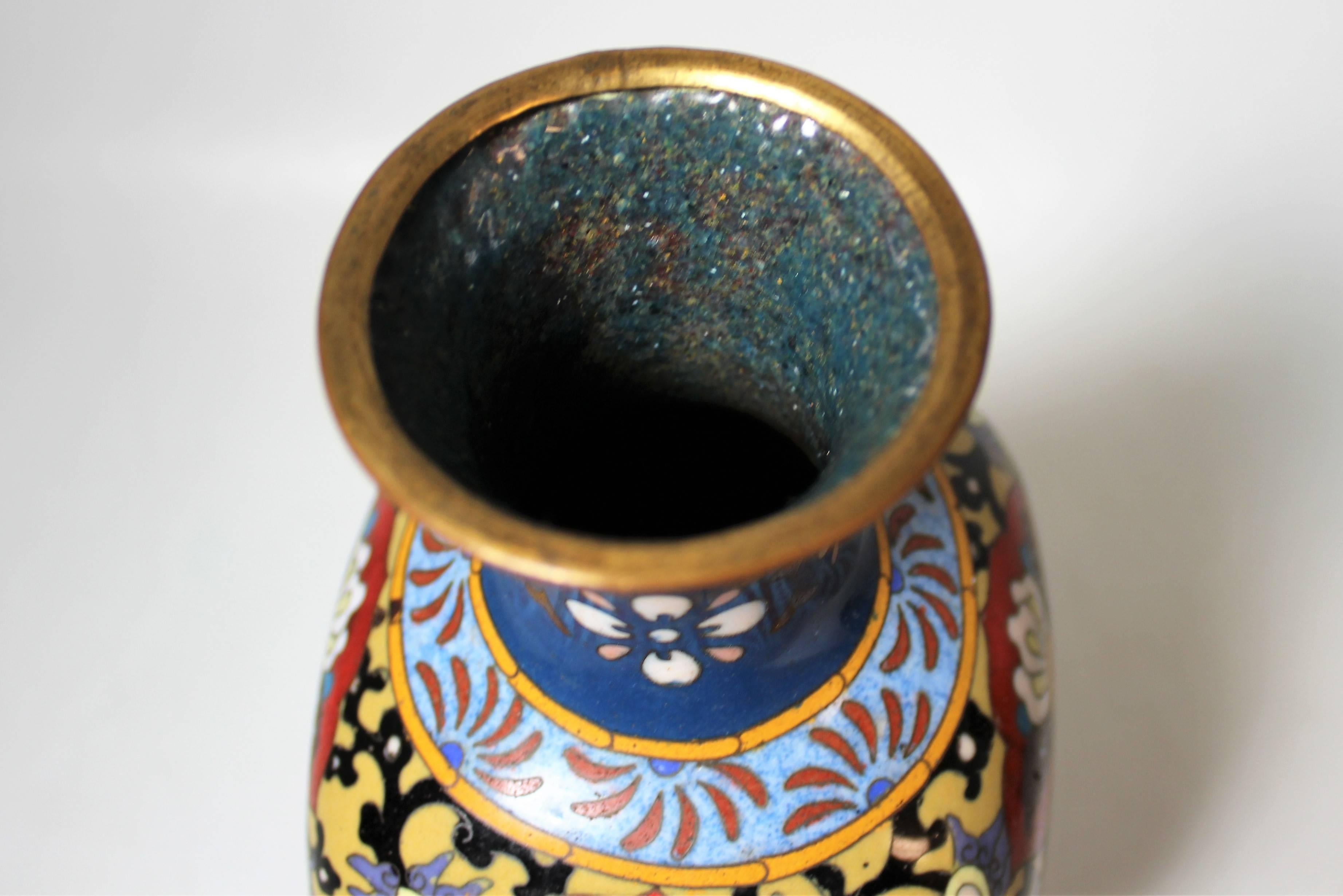 Pair of Japanese Meiji Period Cloisonne Vase's 2