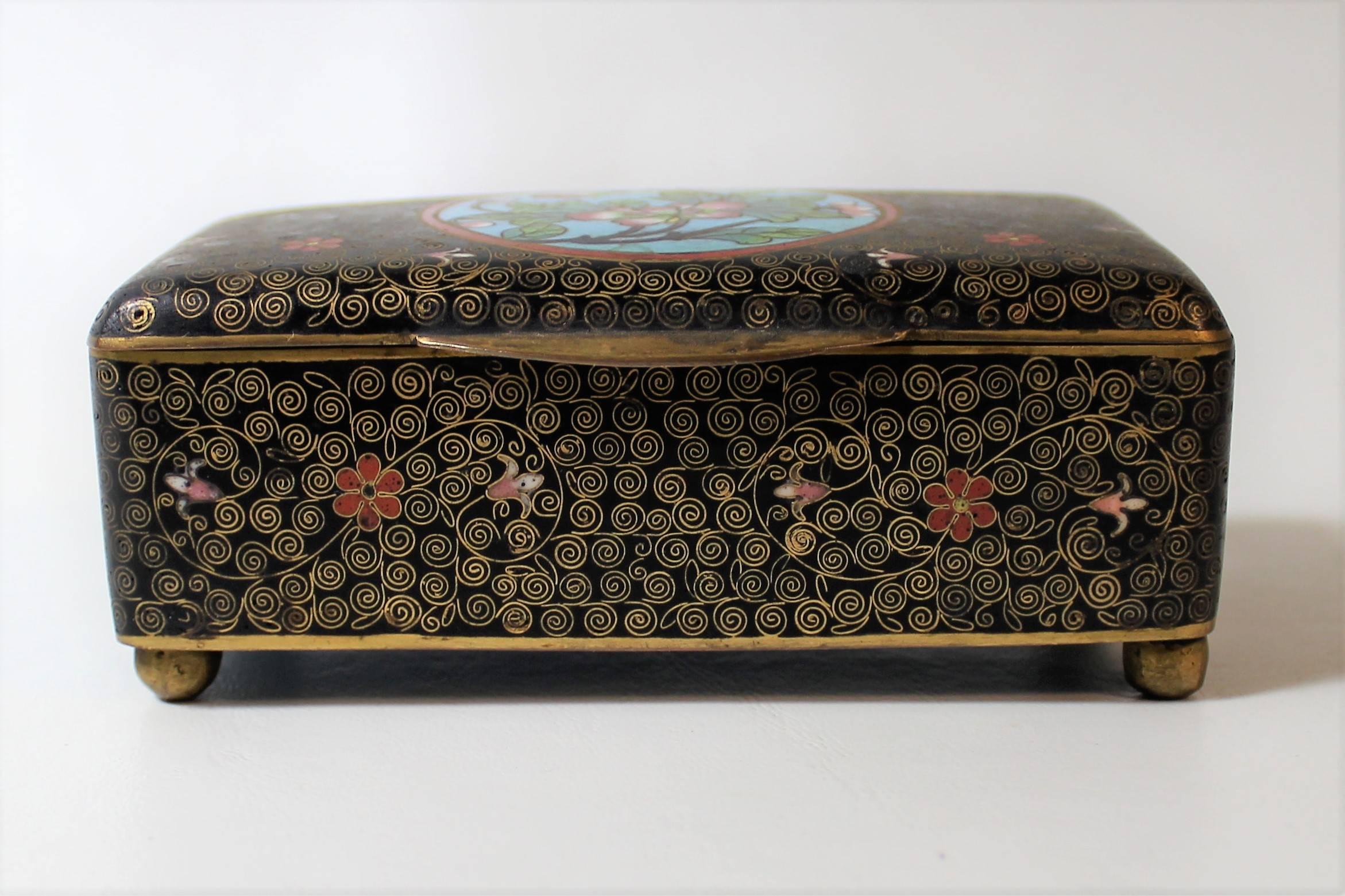Cloissoné 19th Century Chinese Cloisonne Decorative Box