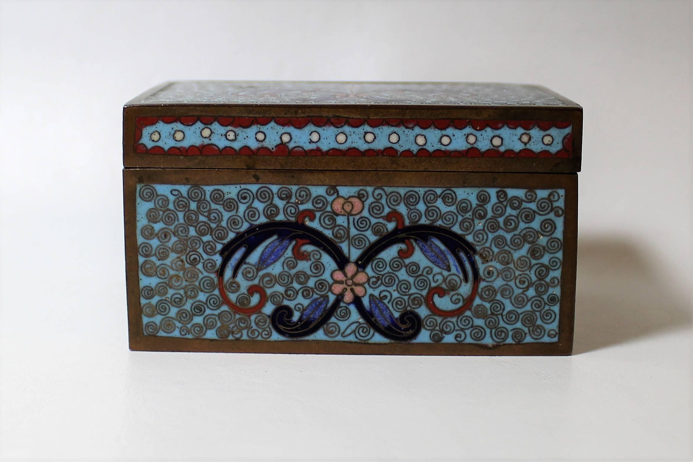 Cloissoné 19th Century Chinese Cloisonne Decoritive Box